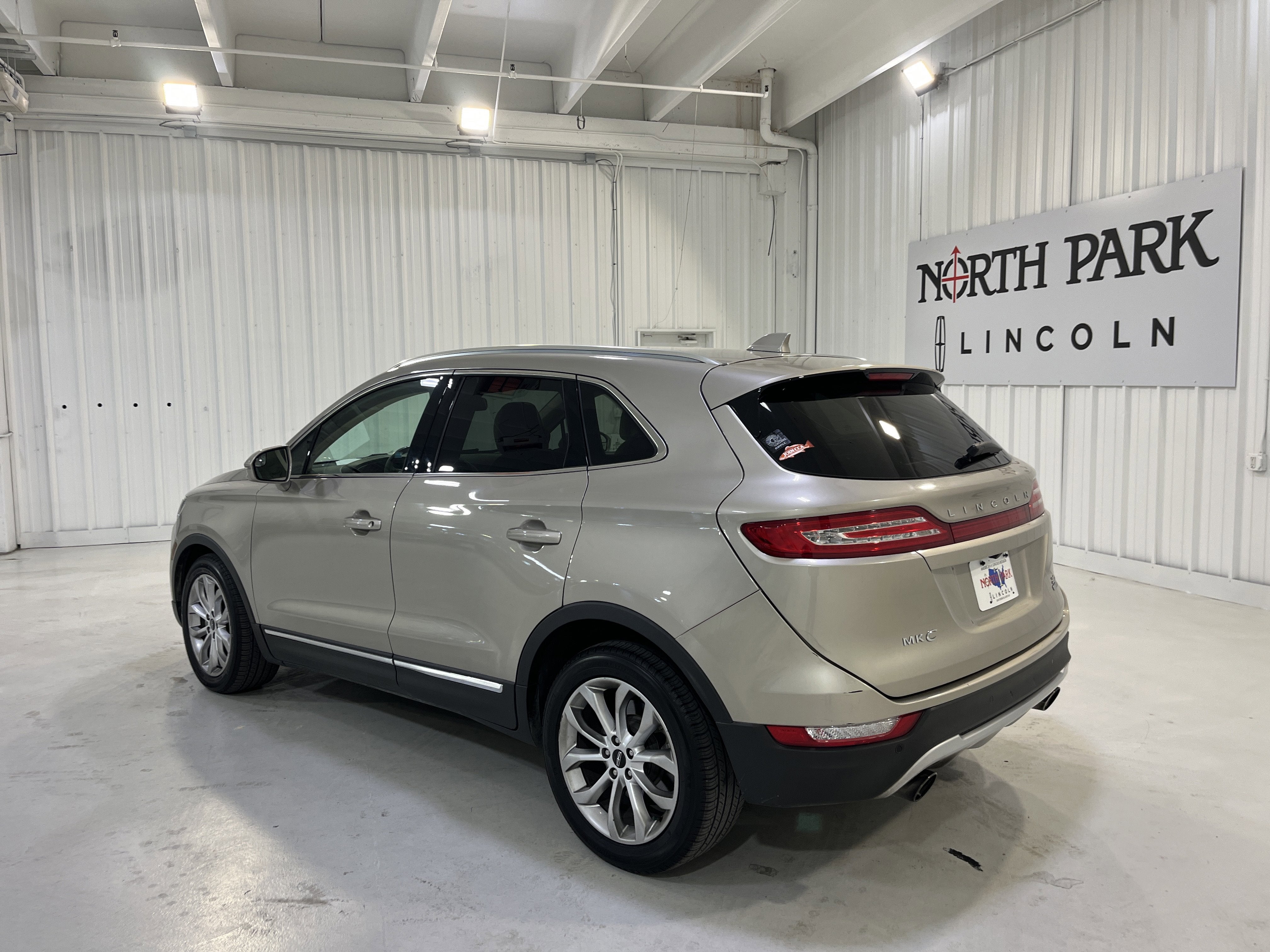 2015 Lincoln MKC Base