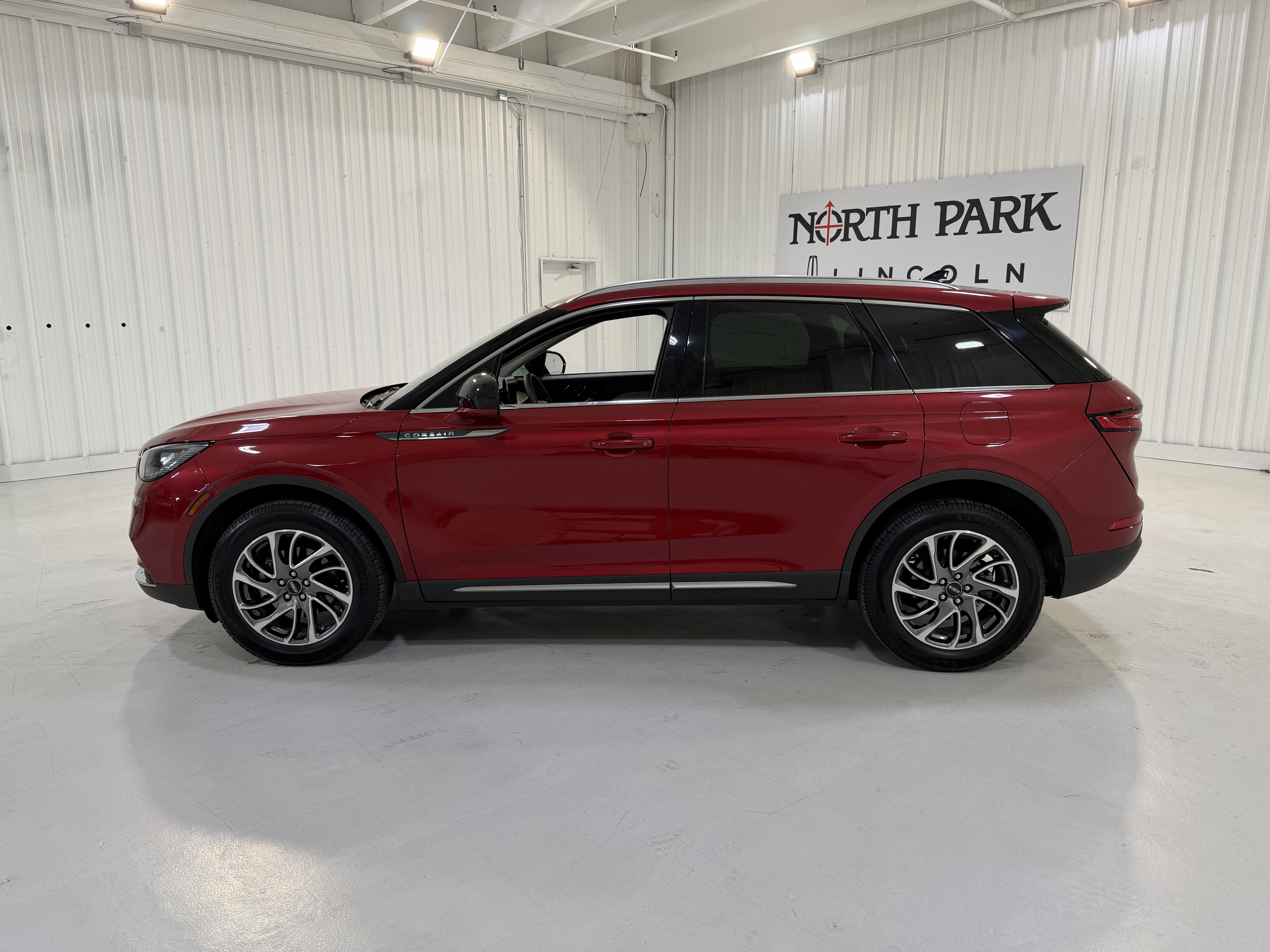 2022 Lincoln Corsair Standard