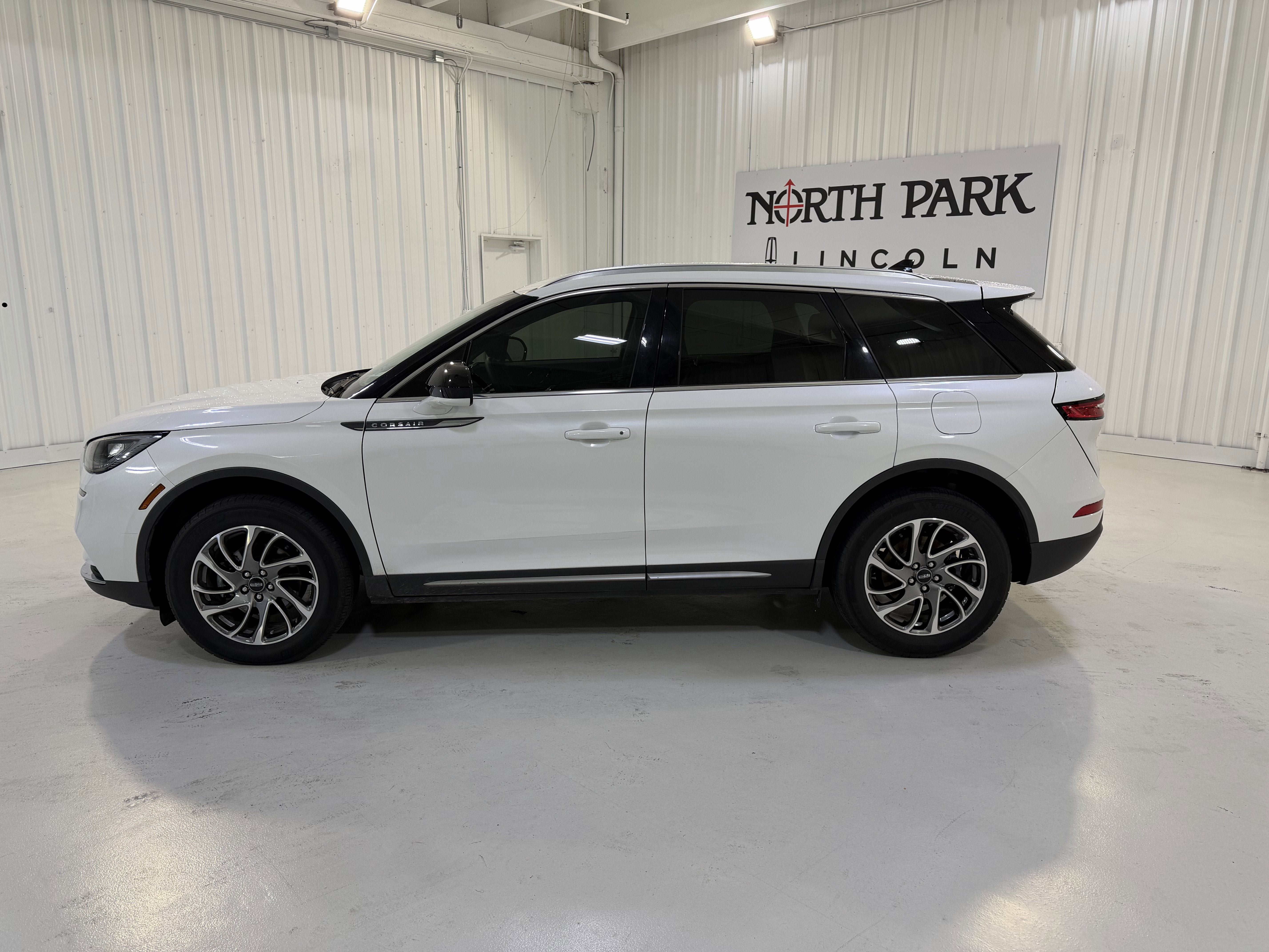 2022 Lincoln Corsair Standard