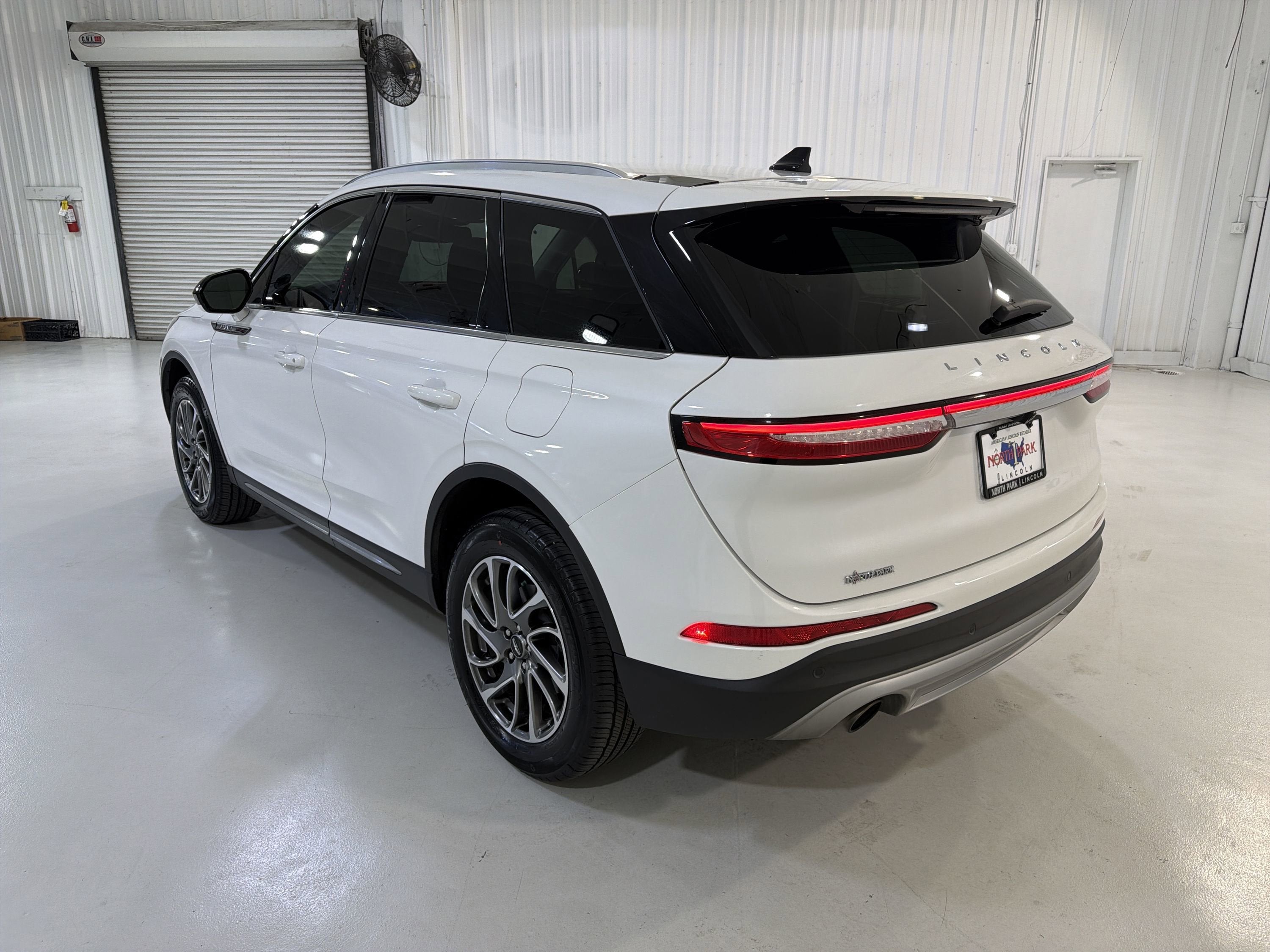 2022 Lincoln Corsair Standard