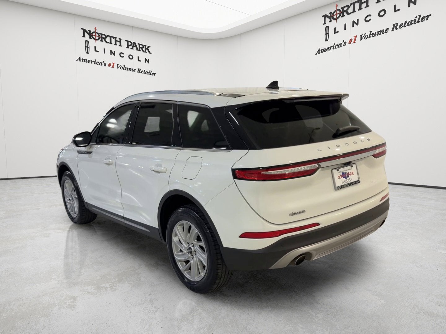 2022 Lincoln Corsair Standard