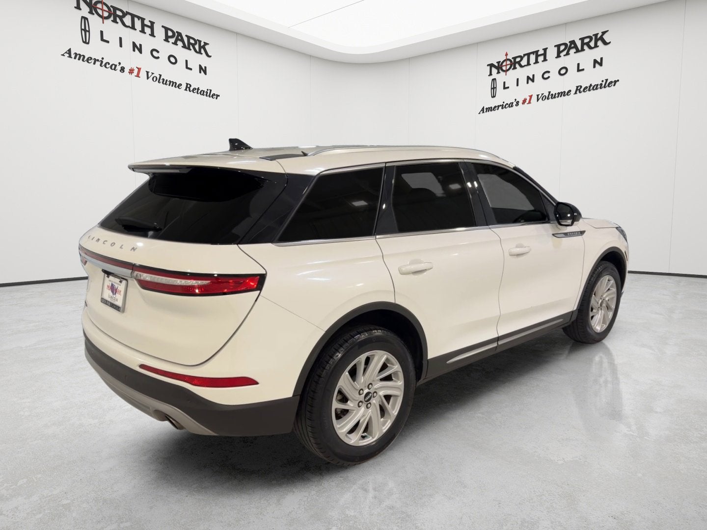 2022 Lincoln Corsair Standard