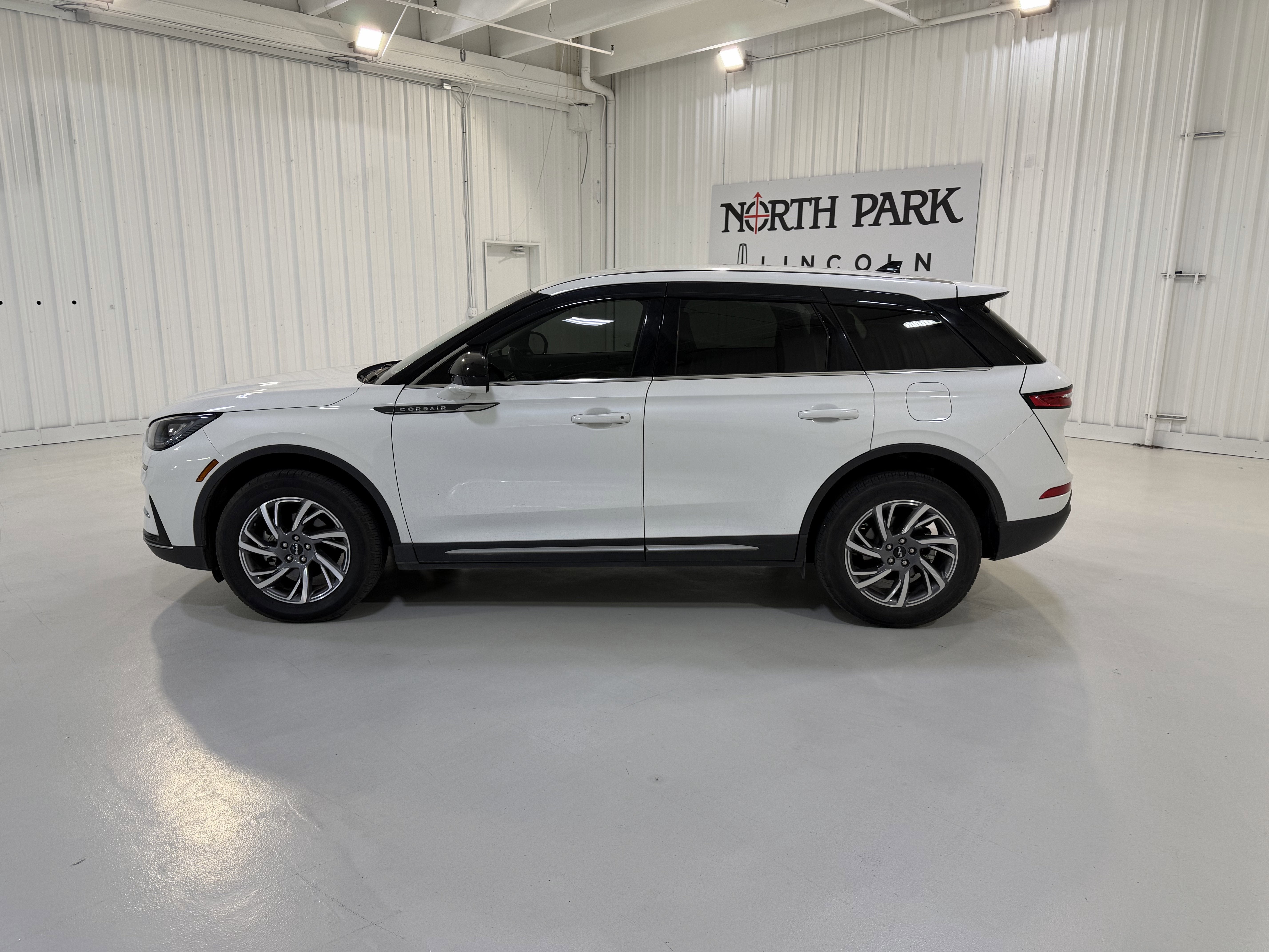 2023 Lincoln Corsair Standard