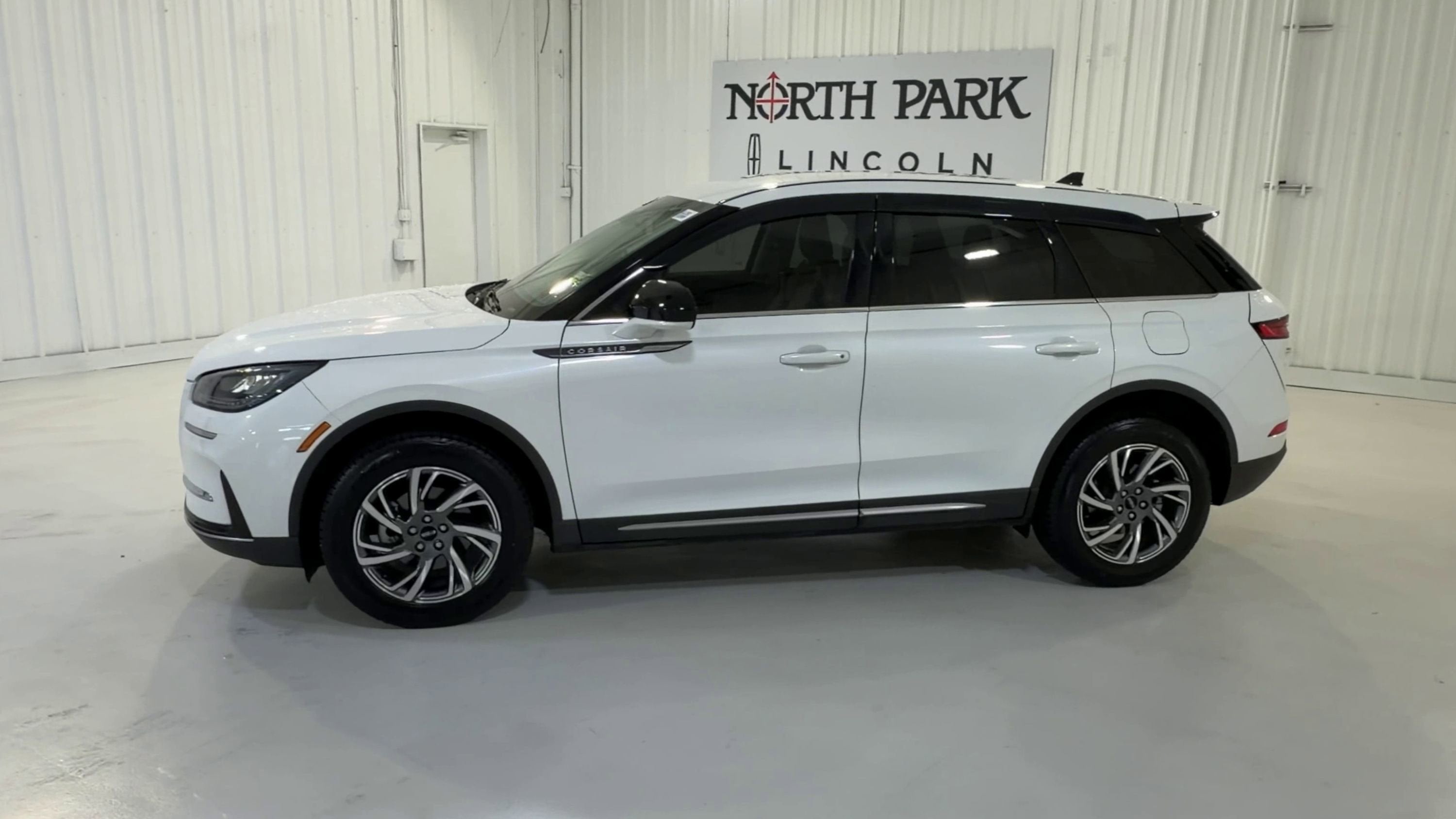 2023 Lincoln Corsair Standard
