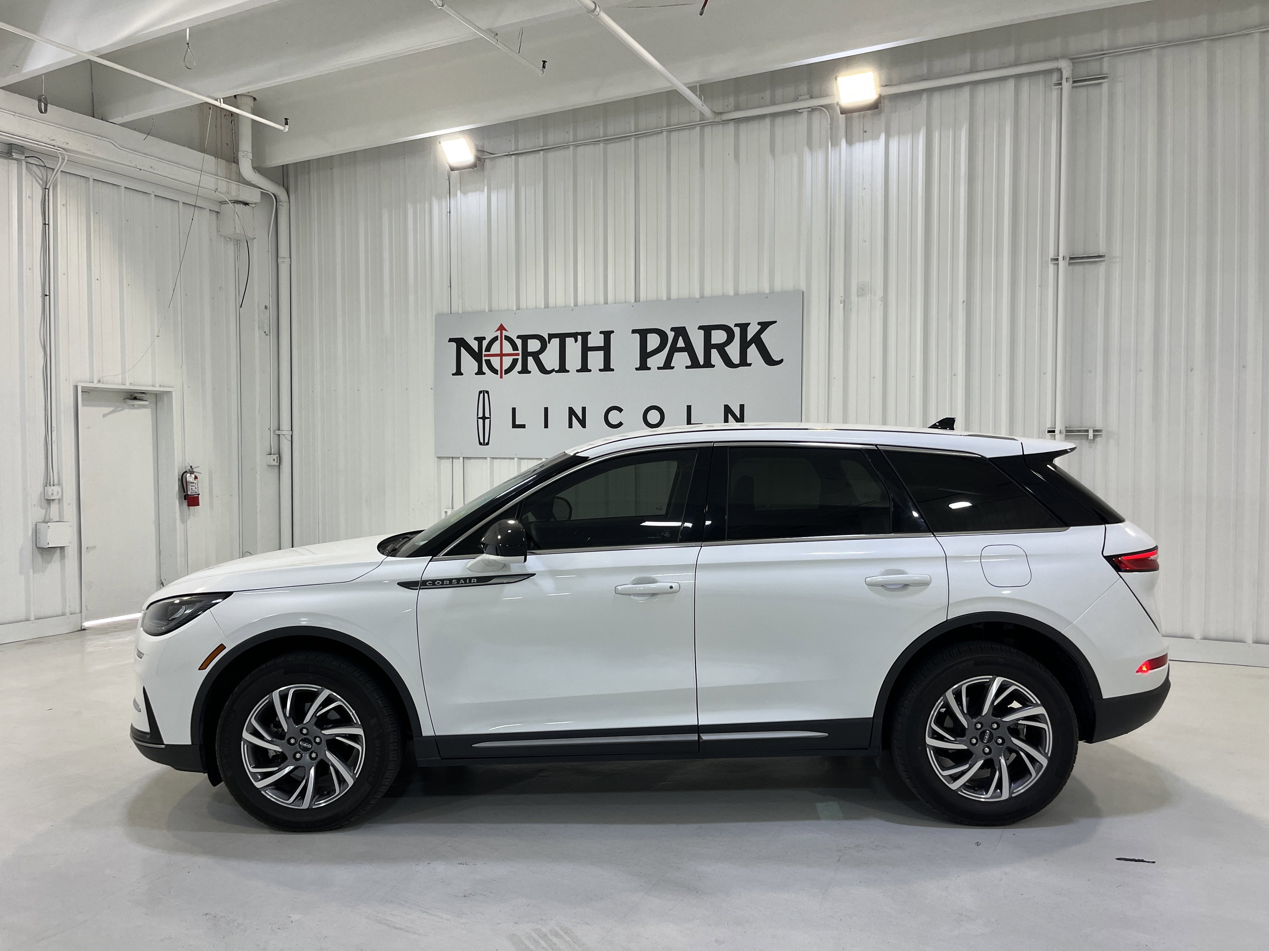 2023 Lincoln Corsair Standard