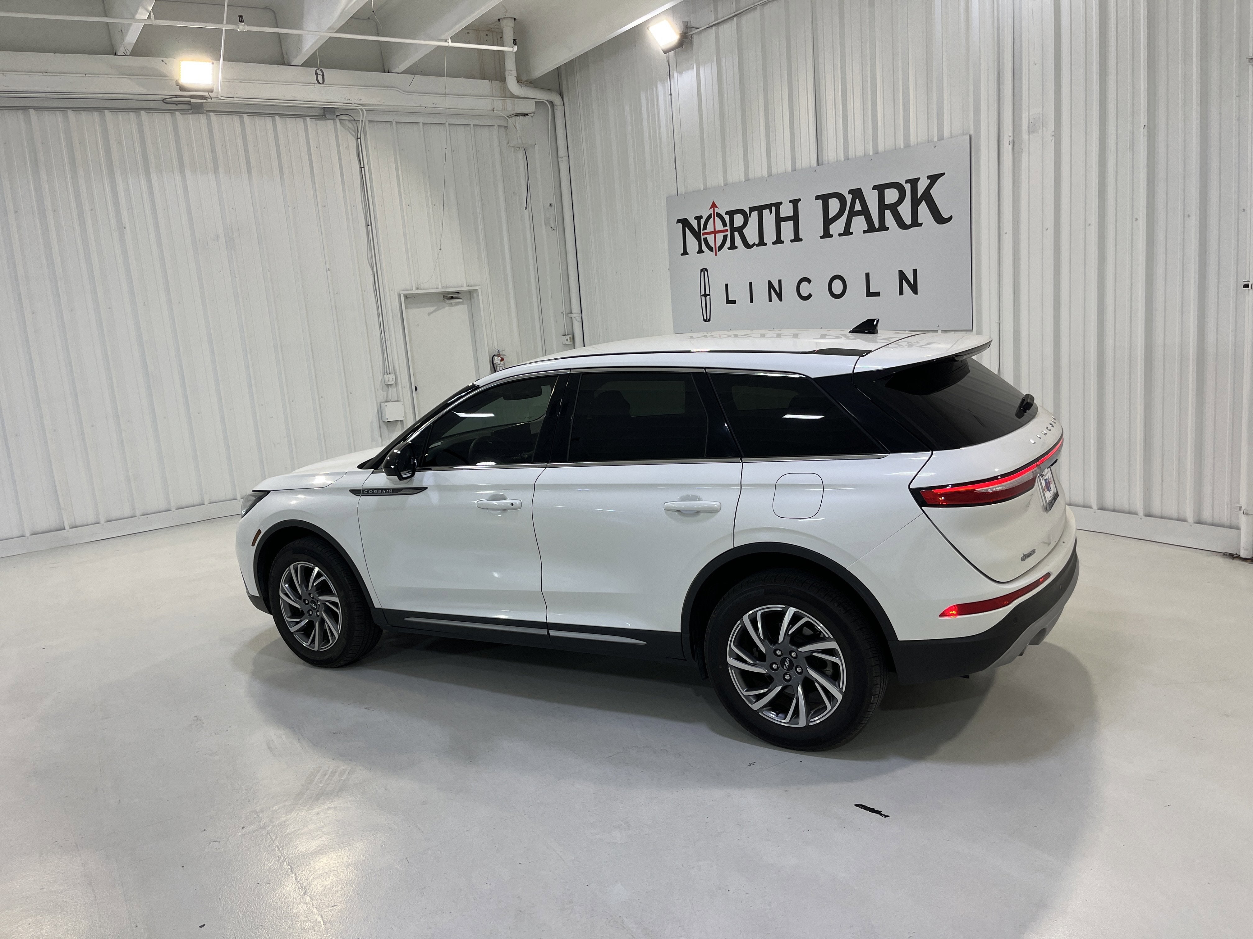 2023 Lincoln Corsair Standard