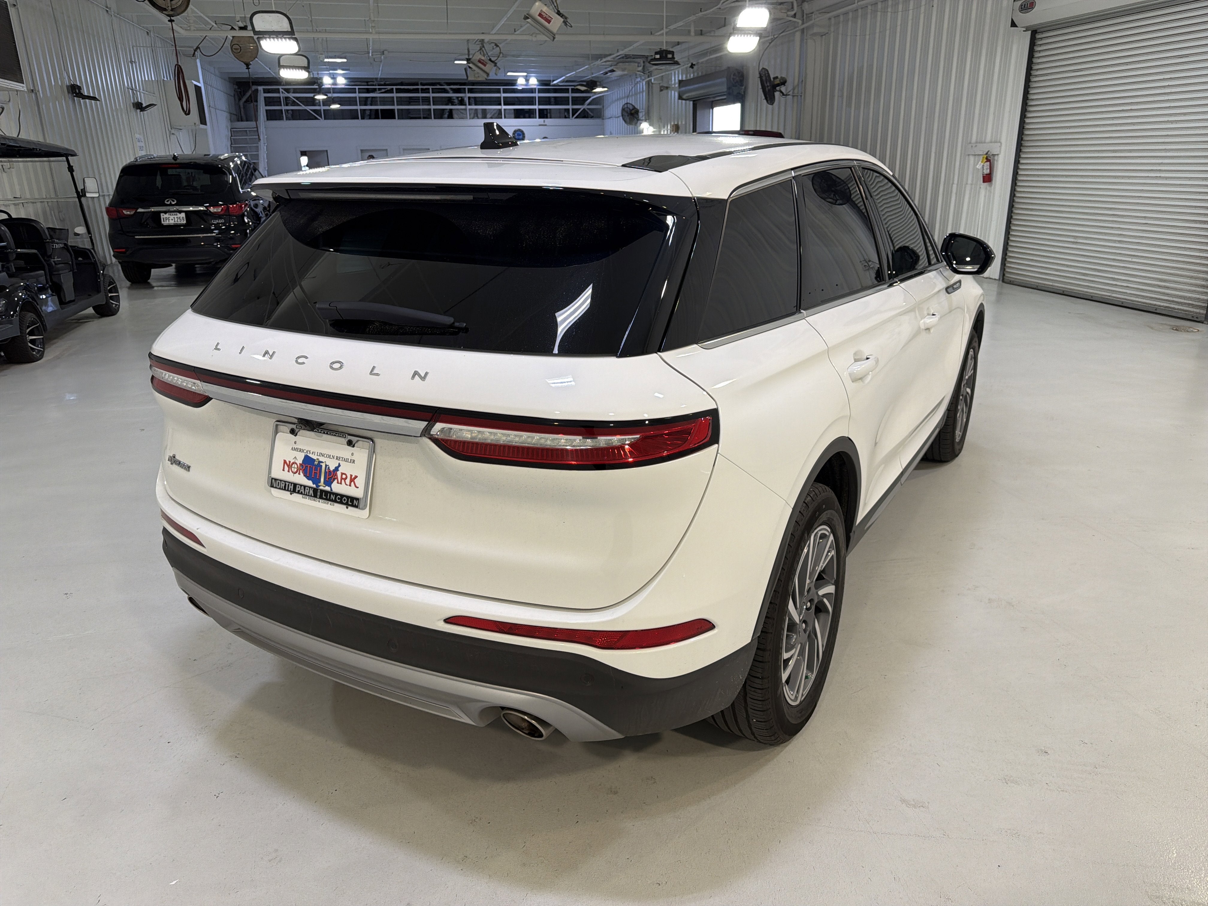 2023 Lincoln Corsair Standard