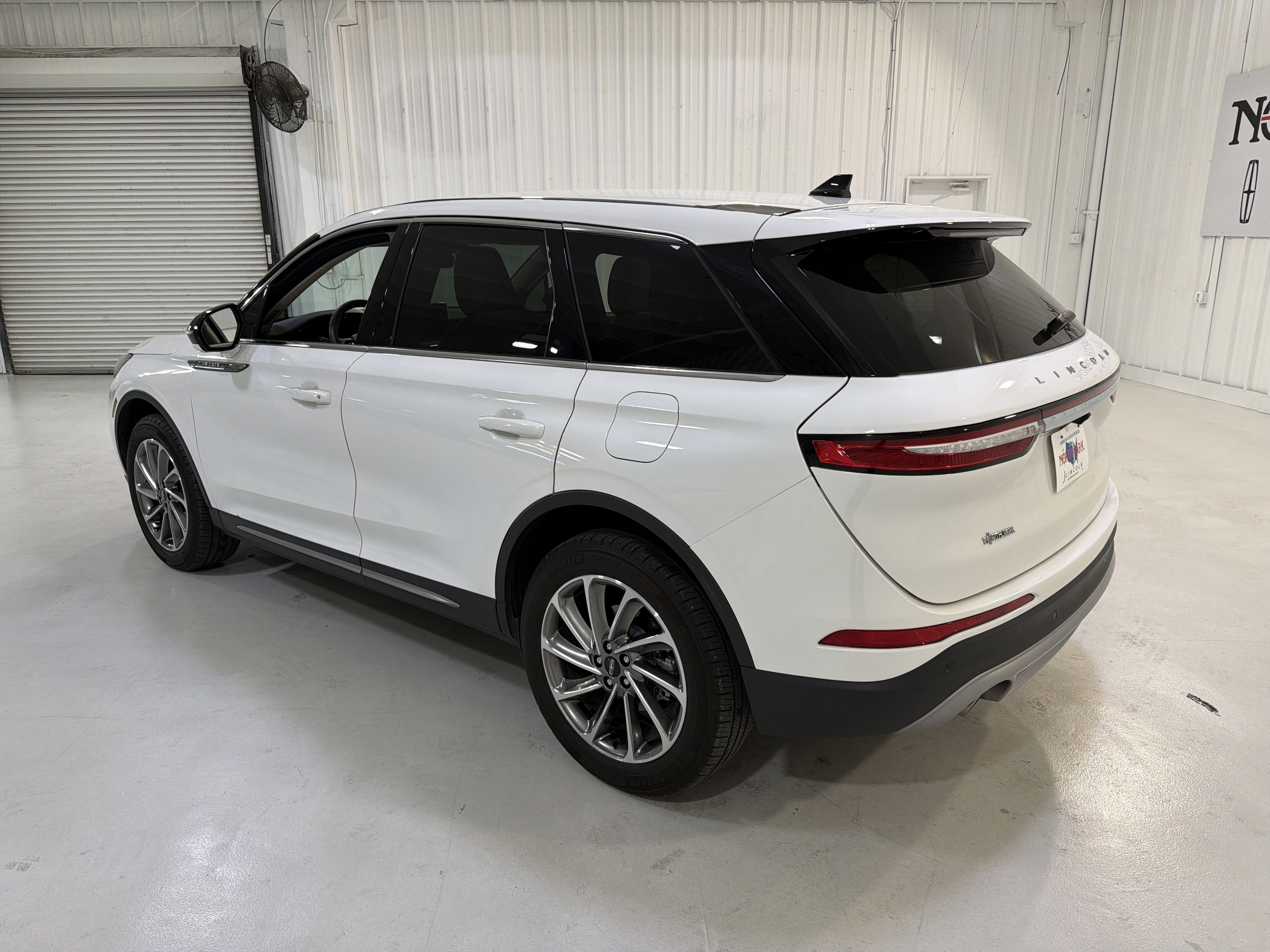 2023 Lincoln Corsair Standard