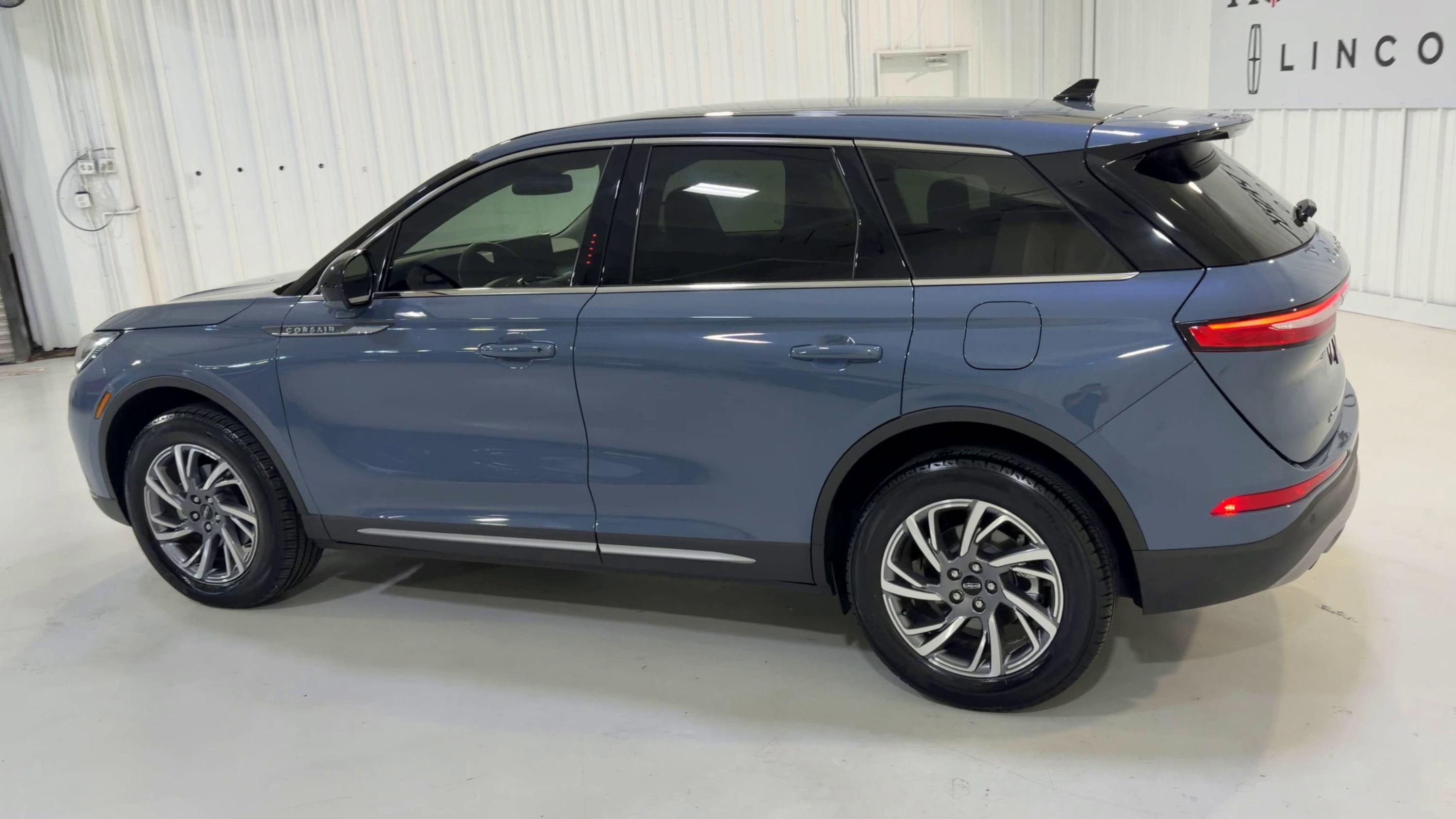 2025 Lincoln Corsair Premiere