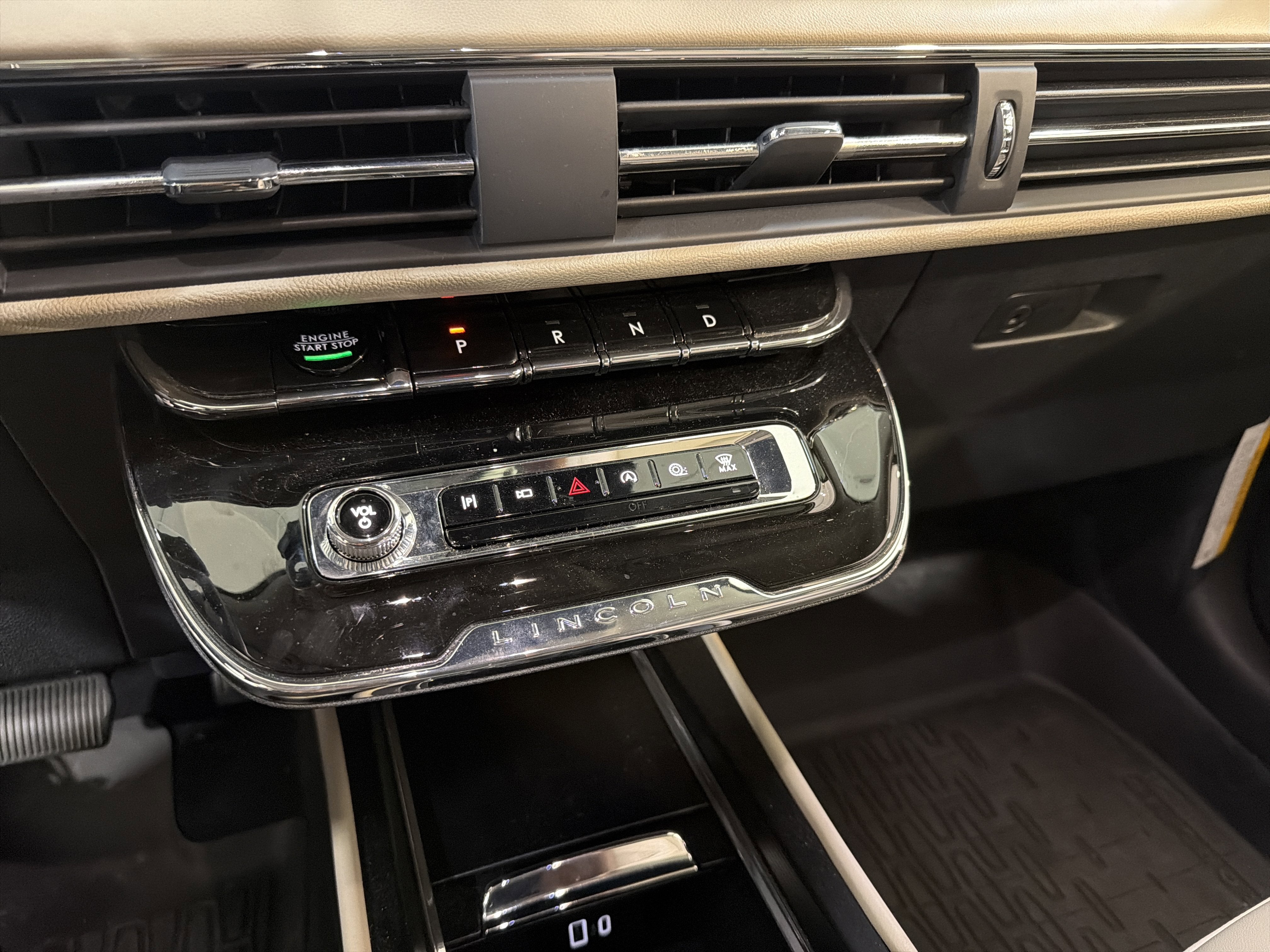 2025 Lincoln Corsair Premiere