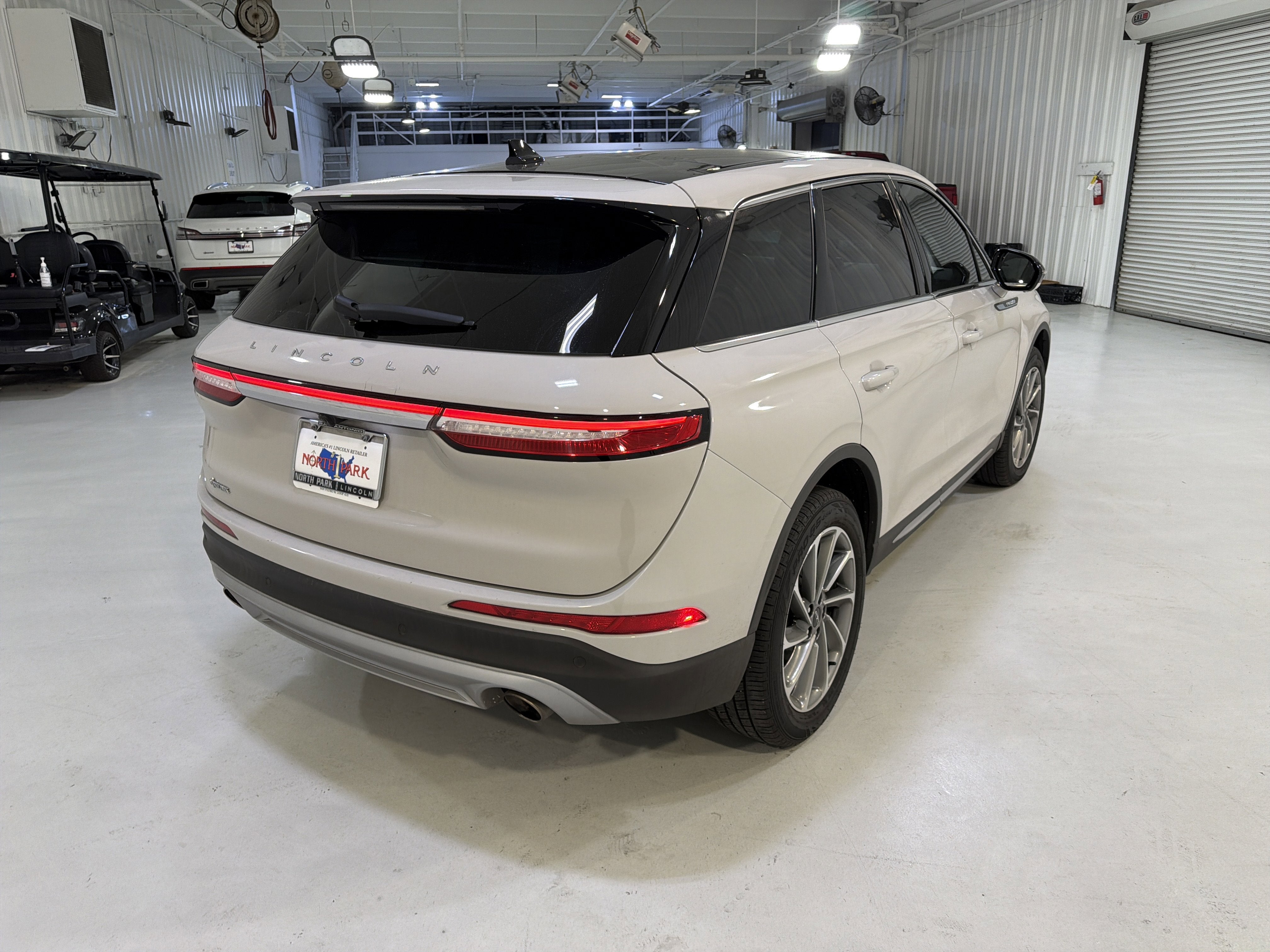 2023 Lincoln Corsair Standard