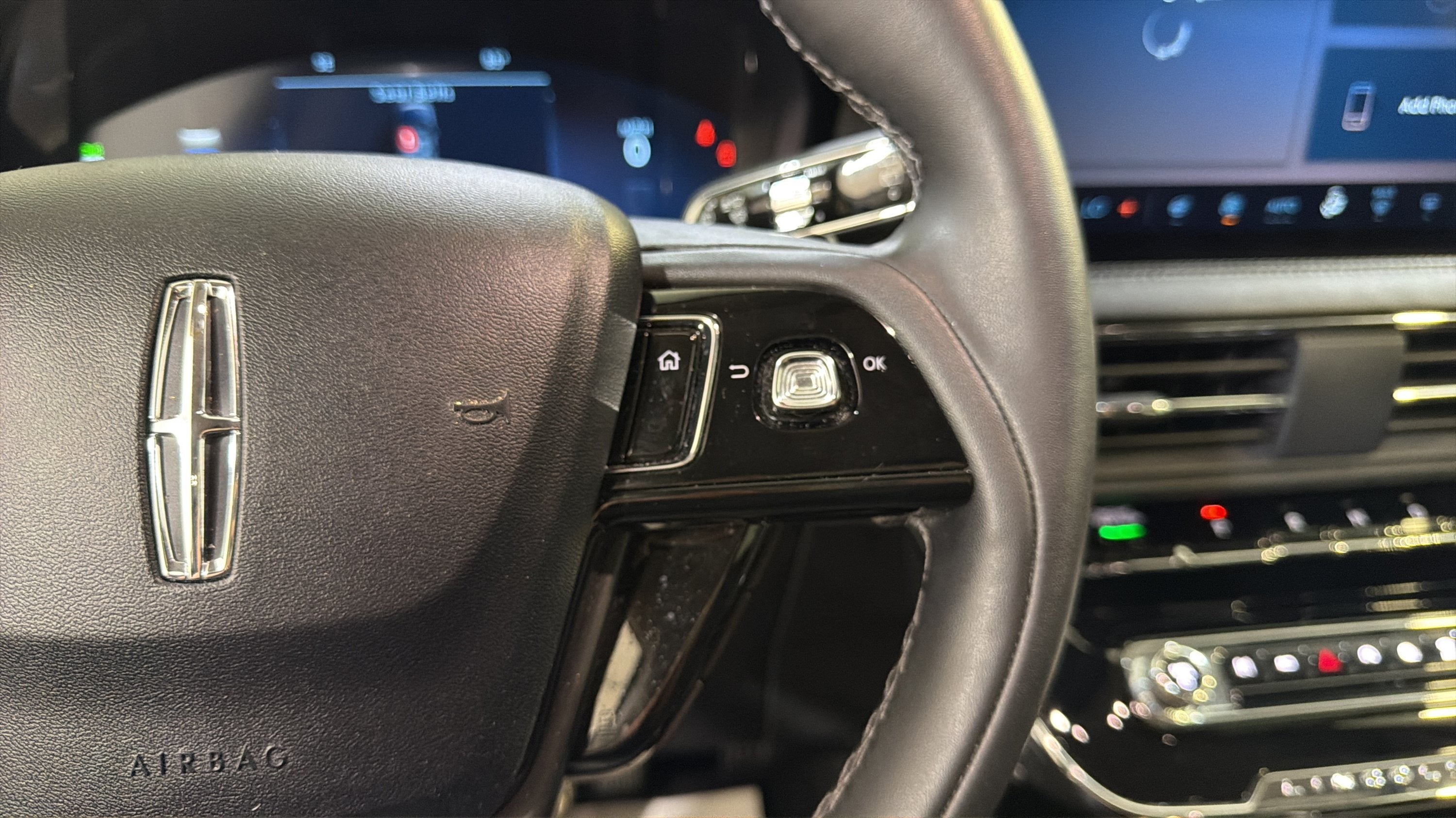 2023 Lincoln Corsair Standard