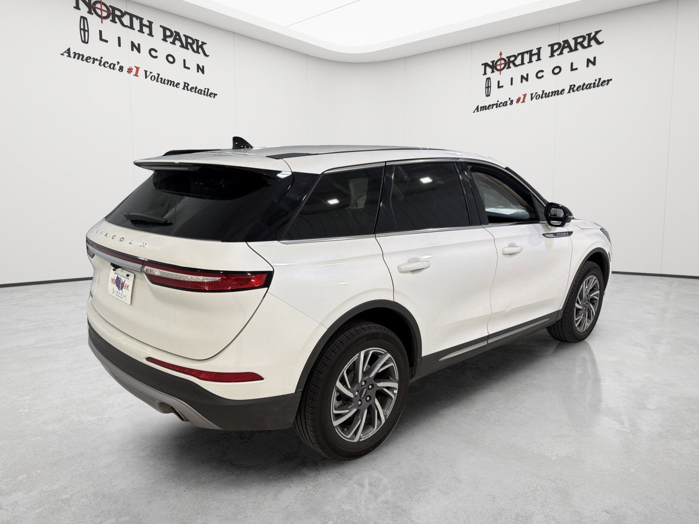 2023 Lincoln Corsair Standard