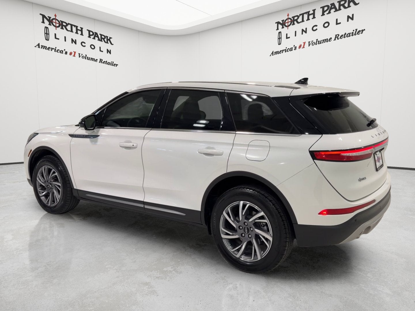 2025 Lincoln Corsair Premiere