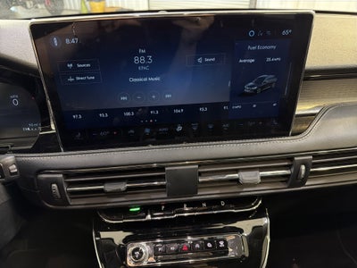 2025 Lincoln Corsair Premiere