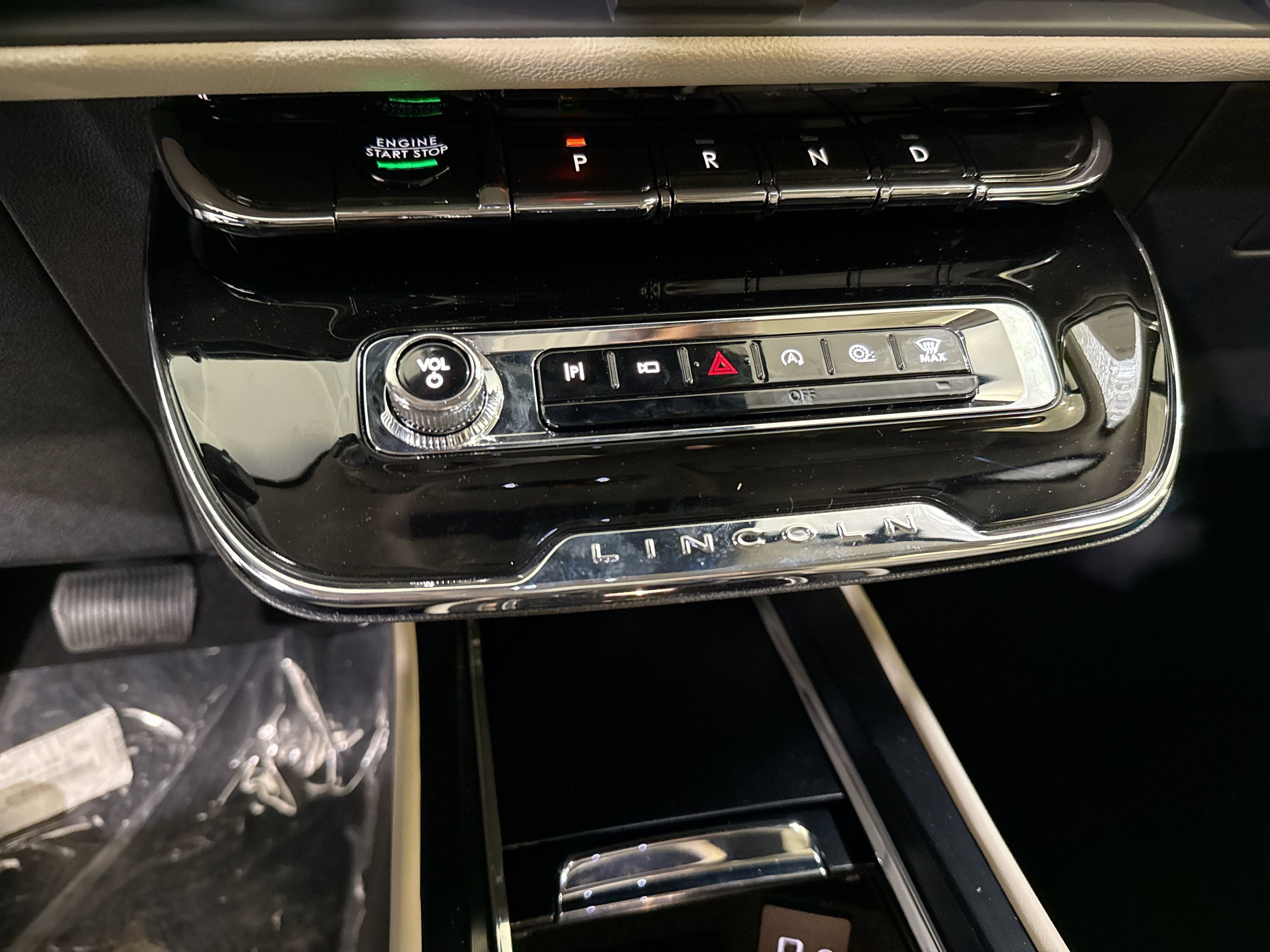 2025 Lincoln Corsair Premiere