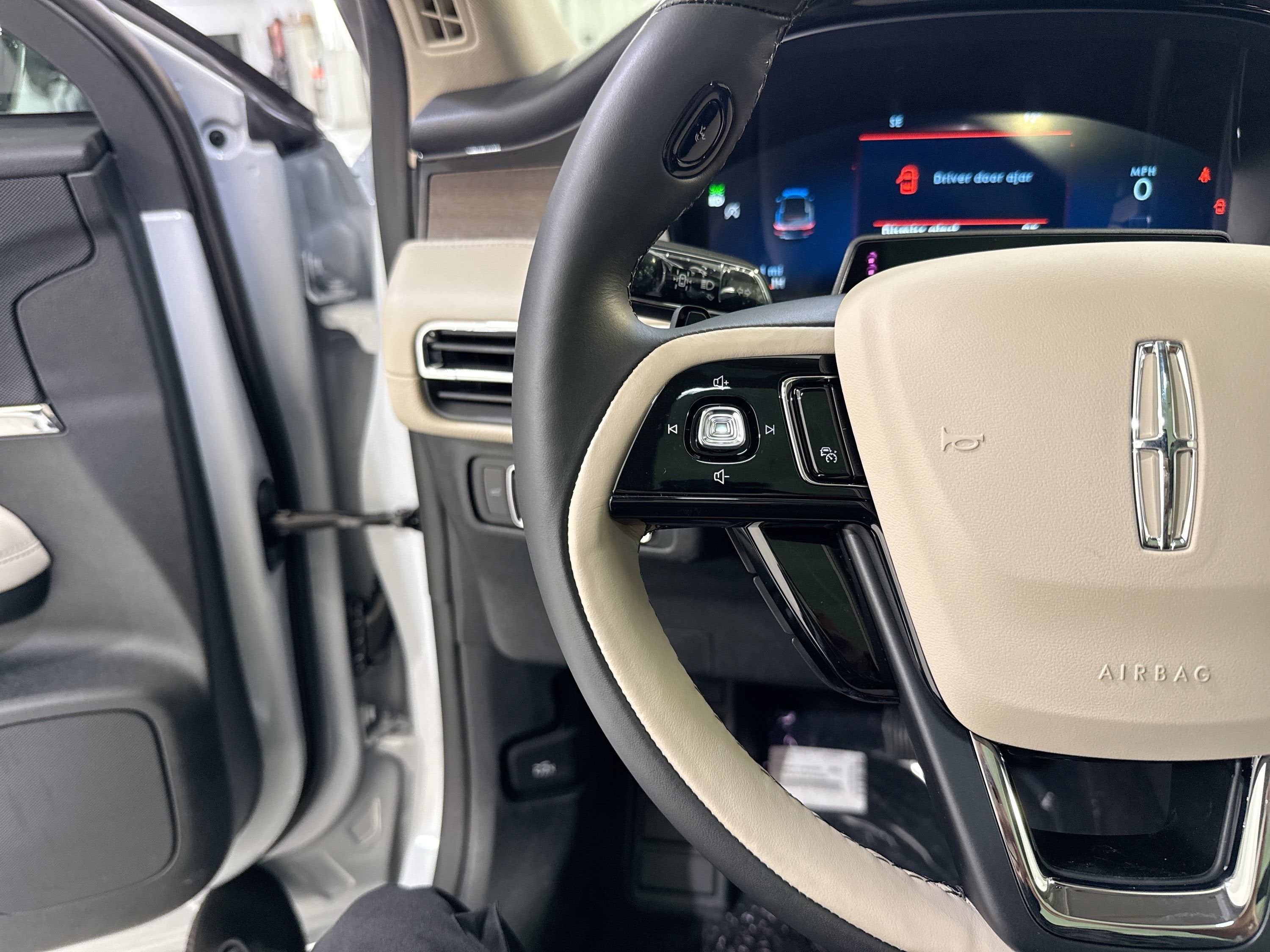 2025 Lincoln Corsair Premiere