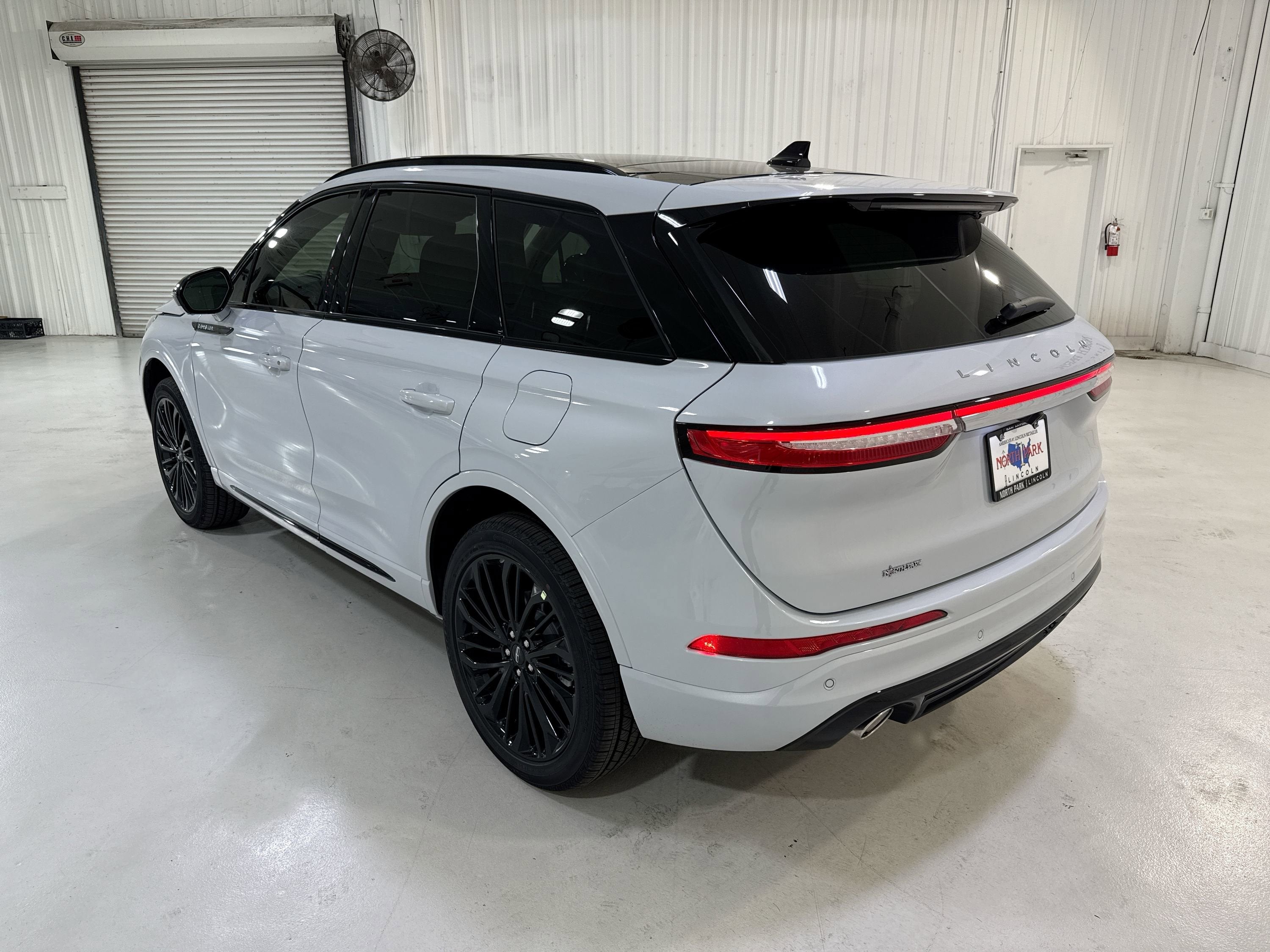 2025 Lincoln Corsair Premiere