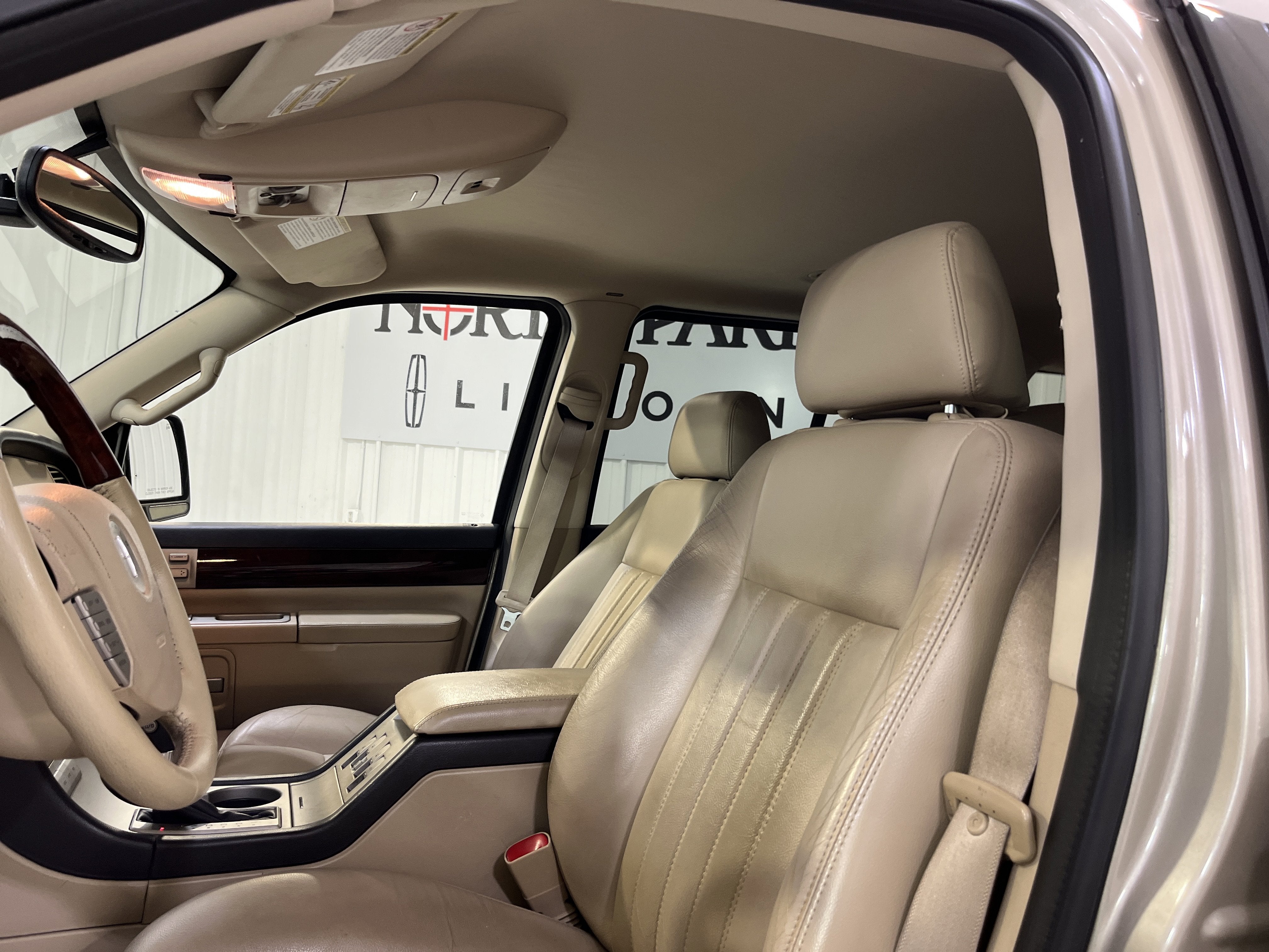 2005 Lincoln Aviator Luxury