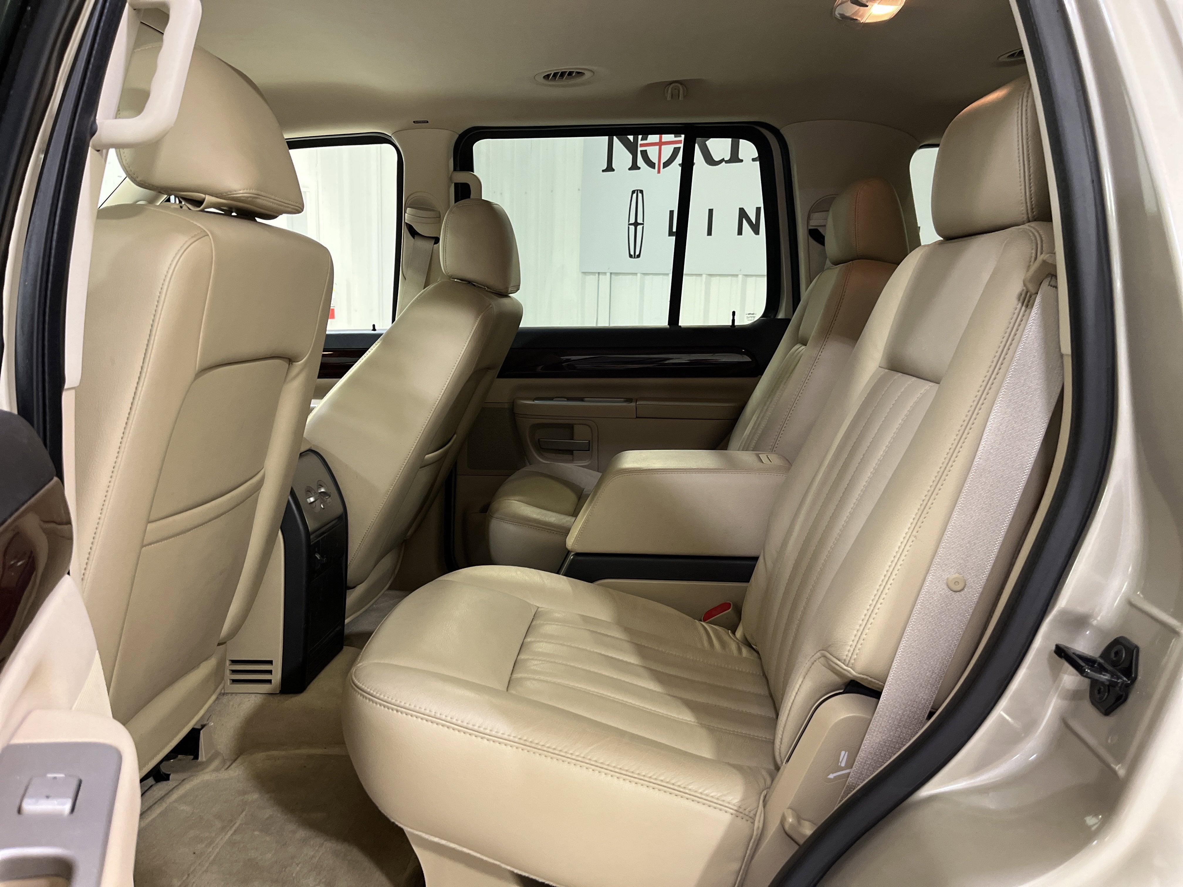 2005 Lincoln Aviator Luxury