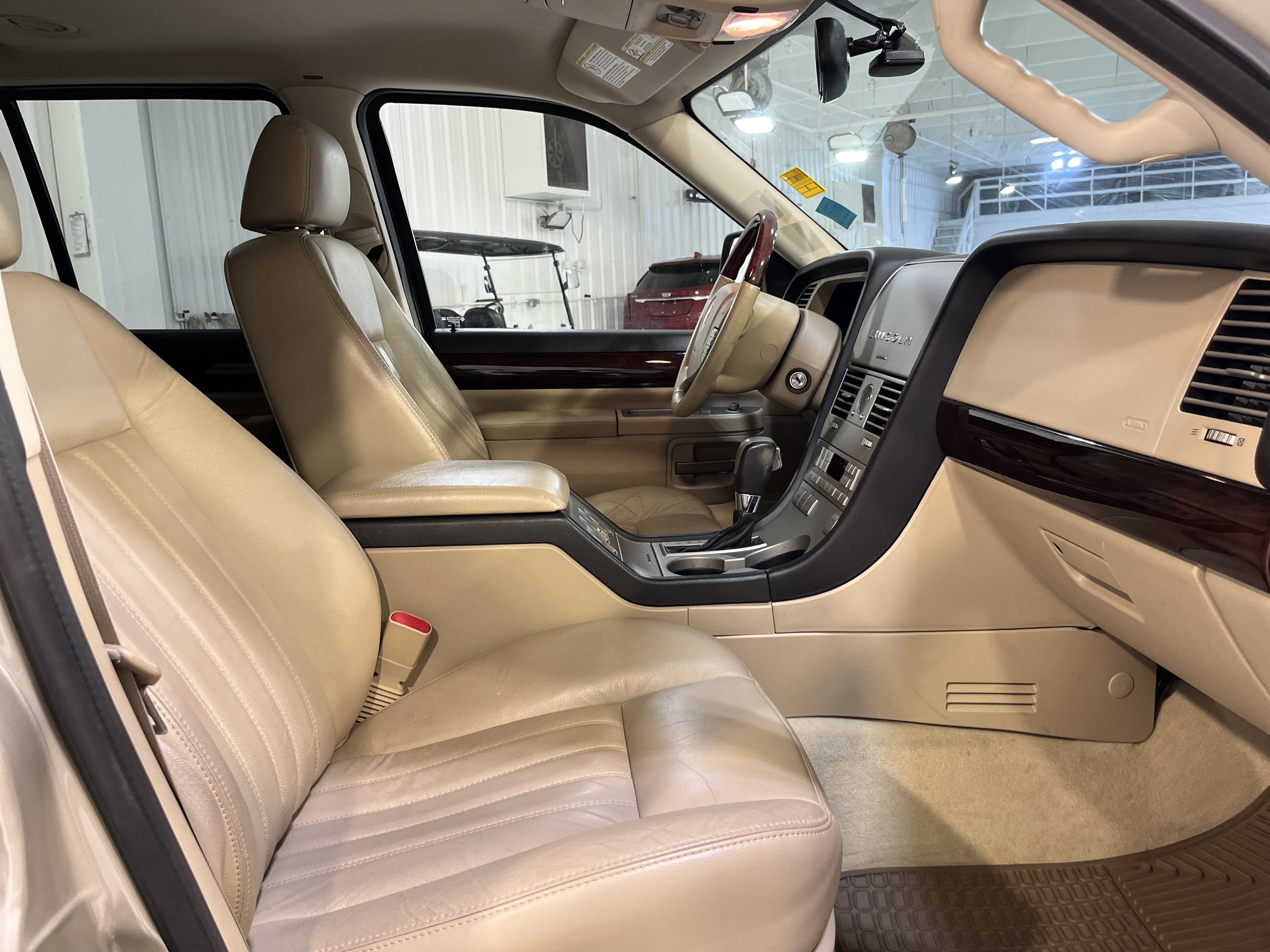 2005 Lincoln Aviator Luxury