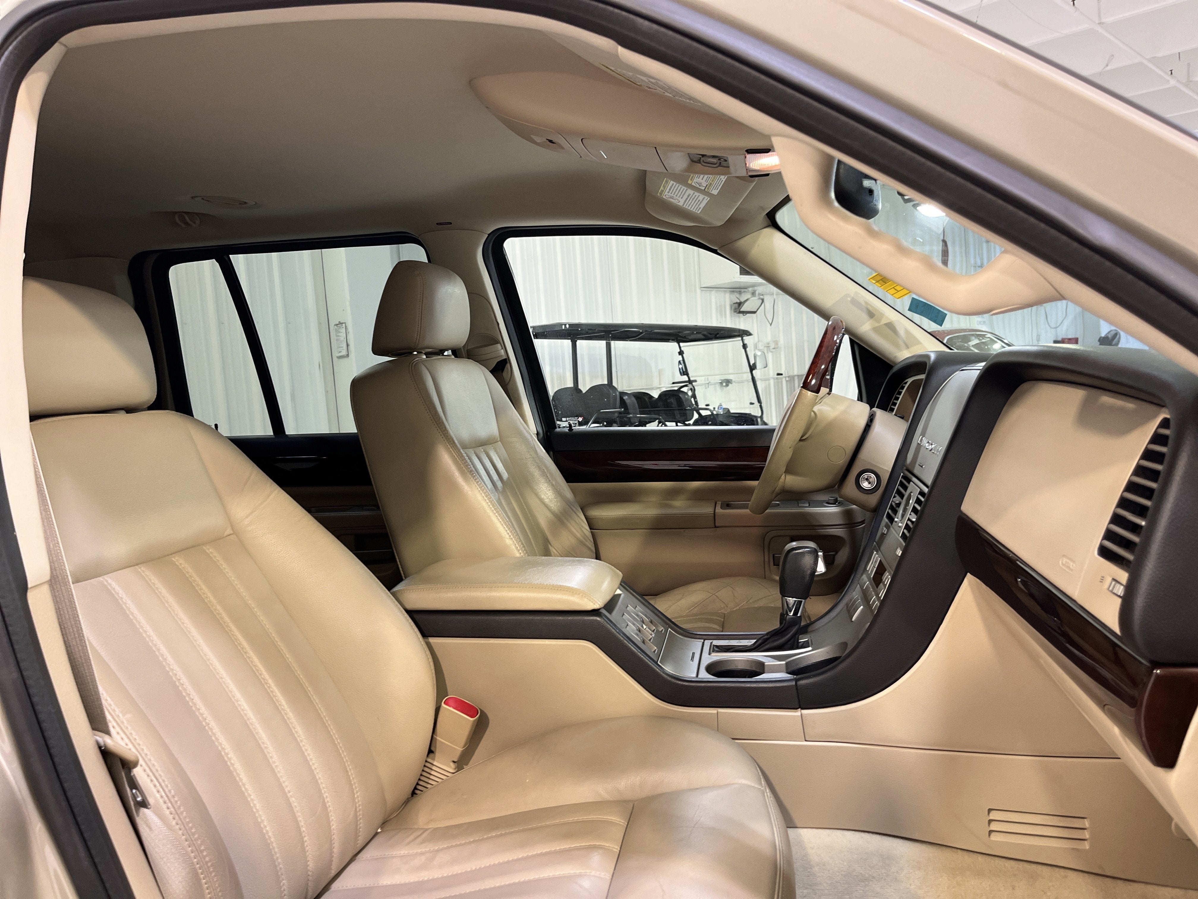 2005 Lincoln Aviator Luxury