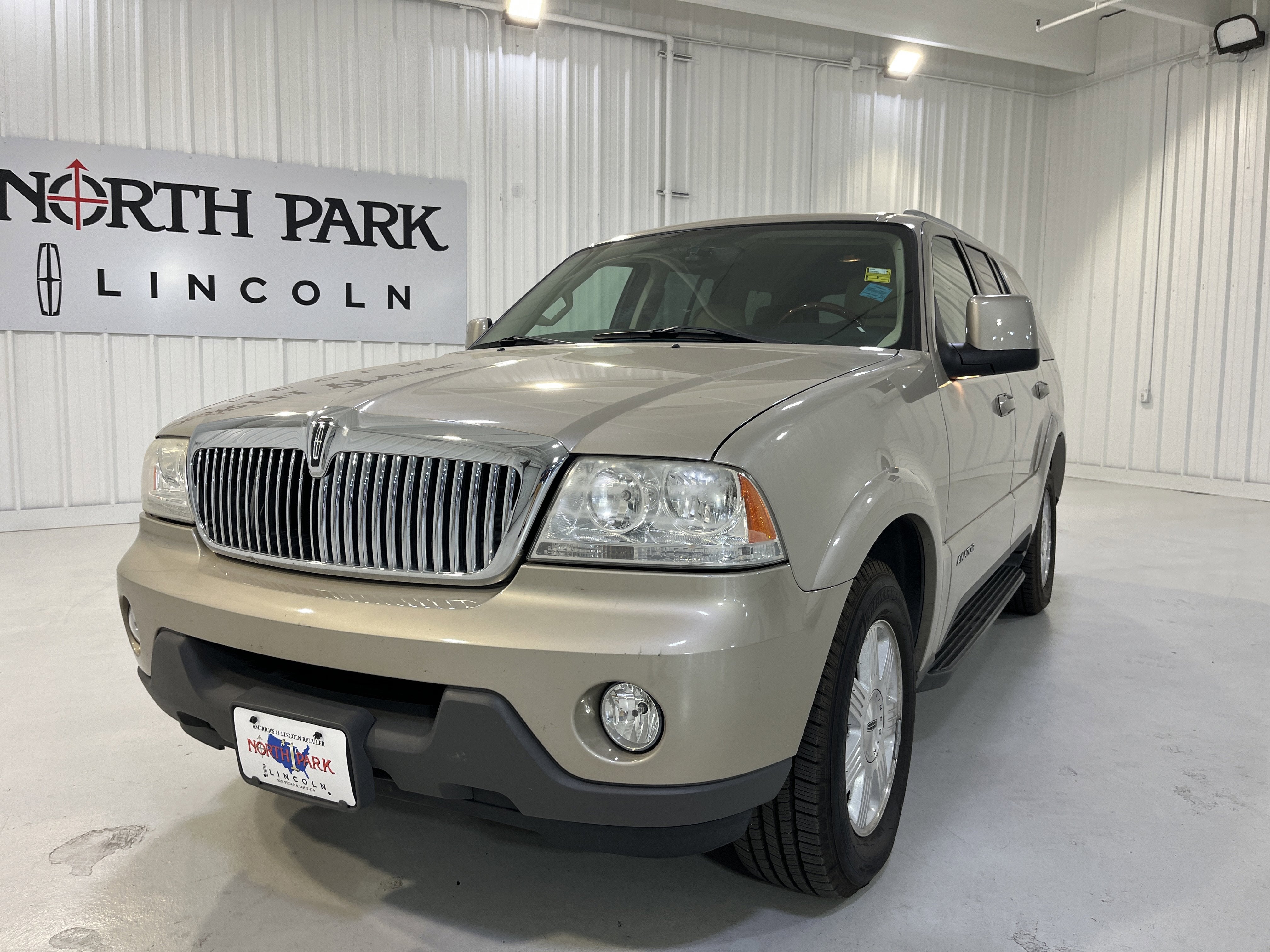 2005 Lincoln Aviator Luxury