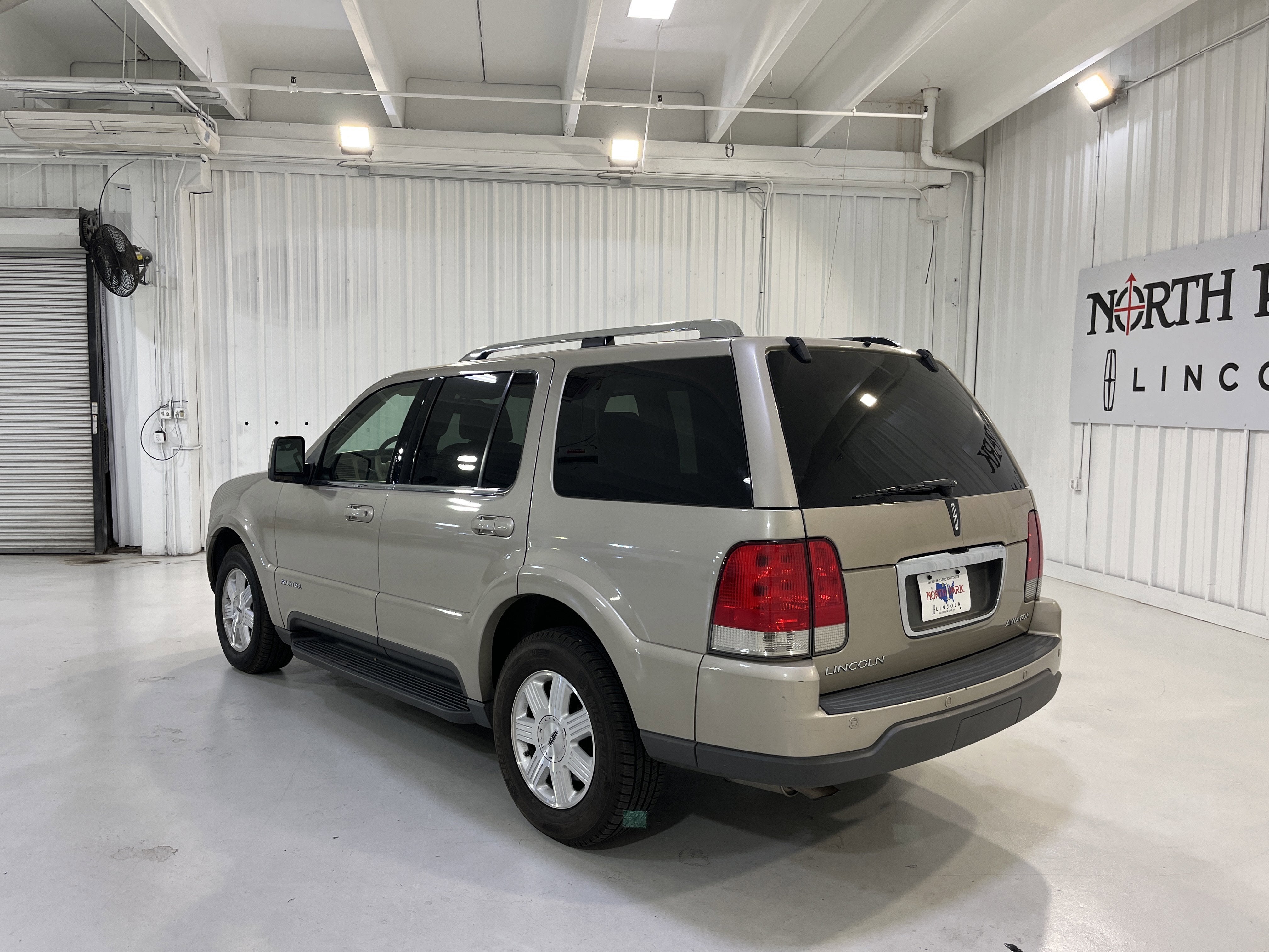 2005 Lincoln Aviator Luxury
