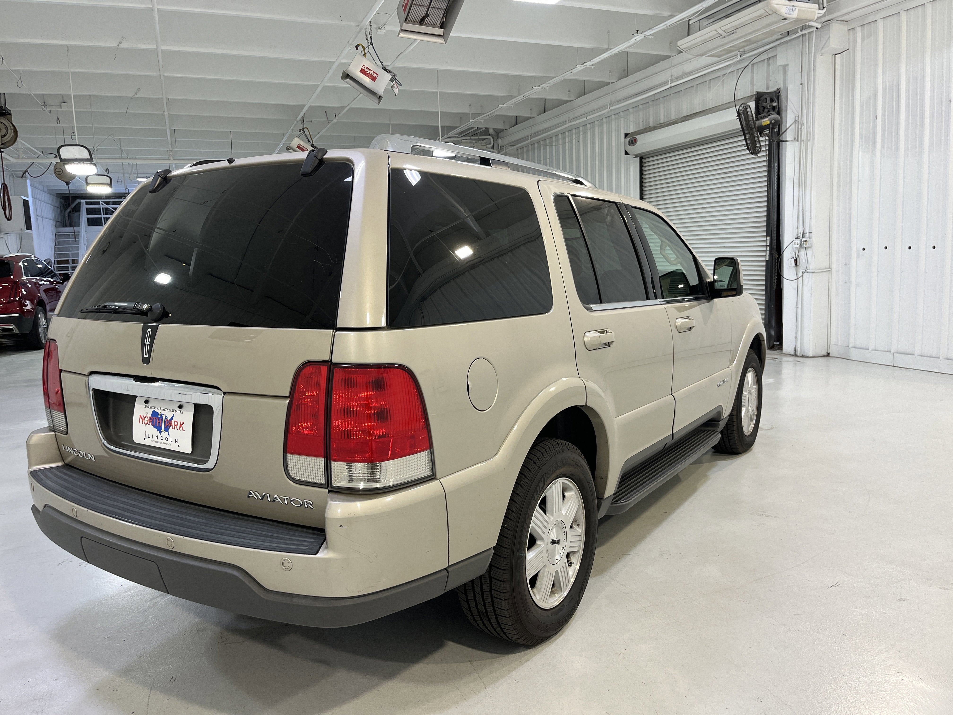 2005 Lincoln Aviator Luxury
