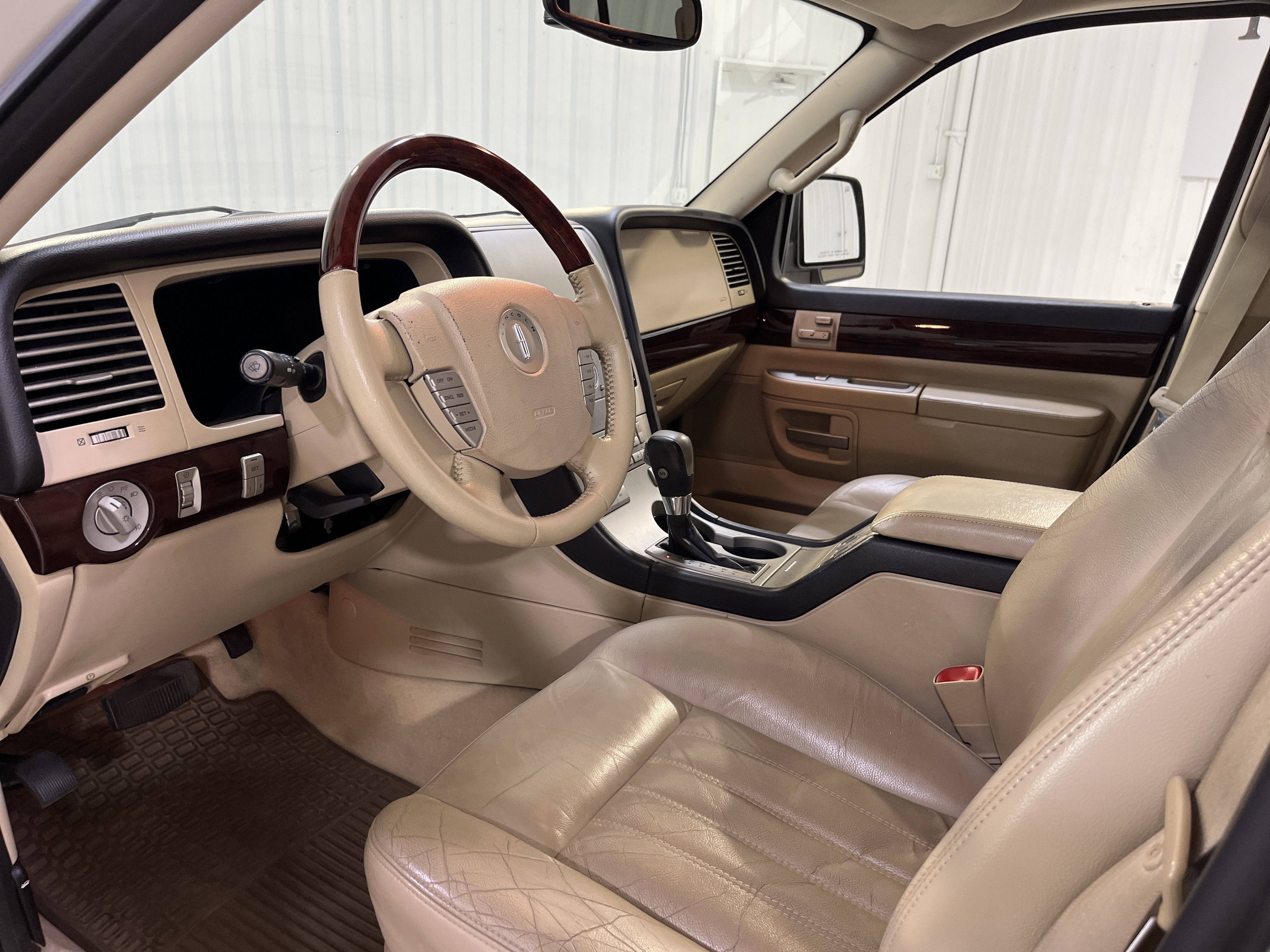 2005 Lincoln Aviator Luxury