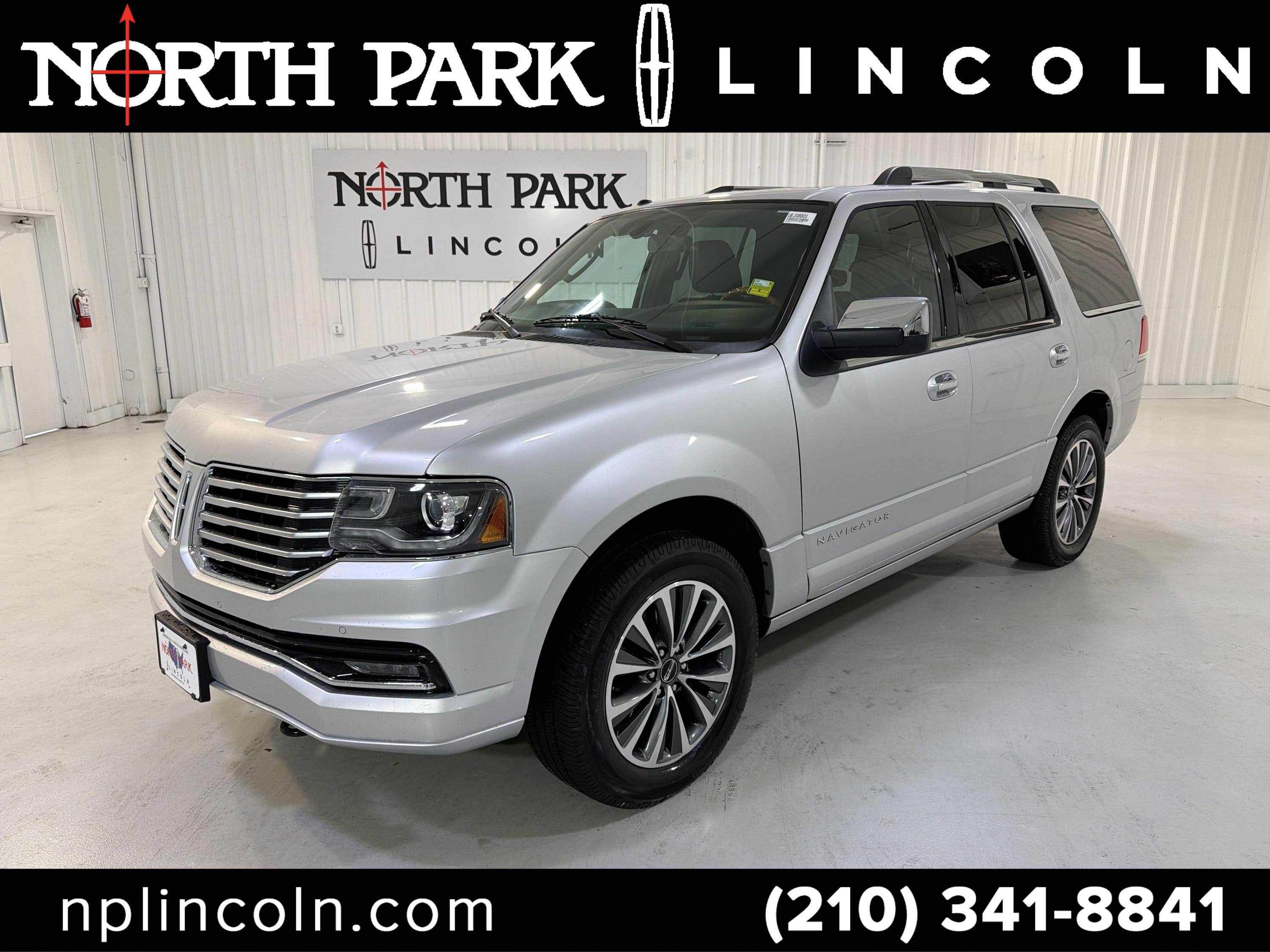 2015 Lincoln Navigator Base