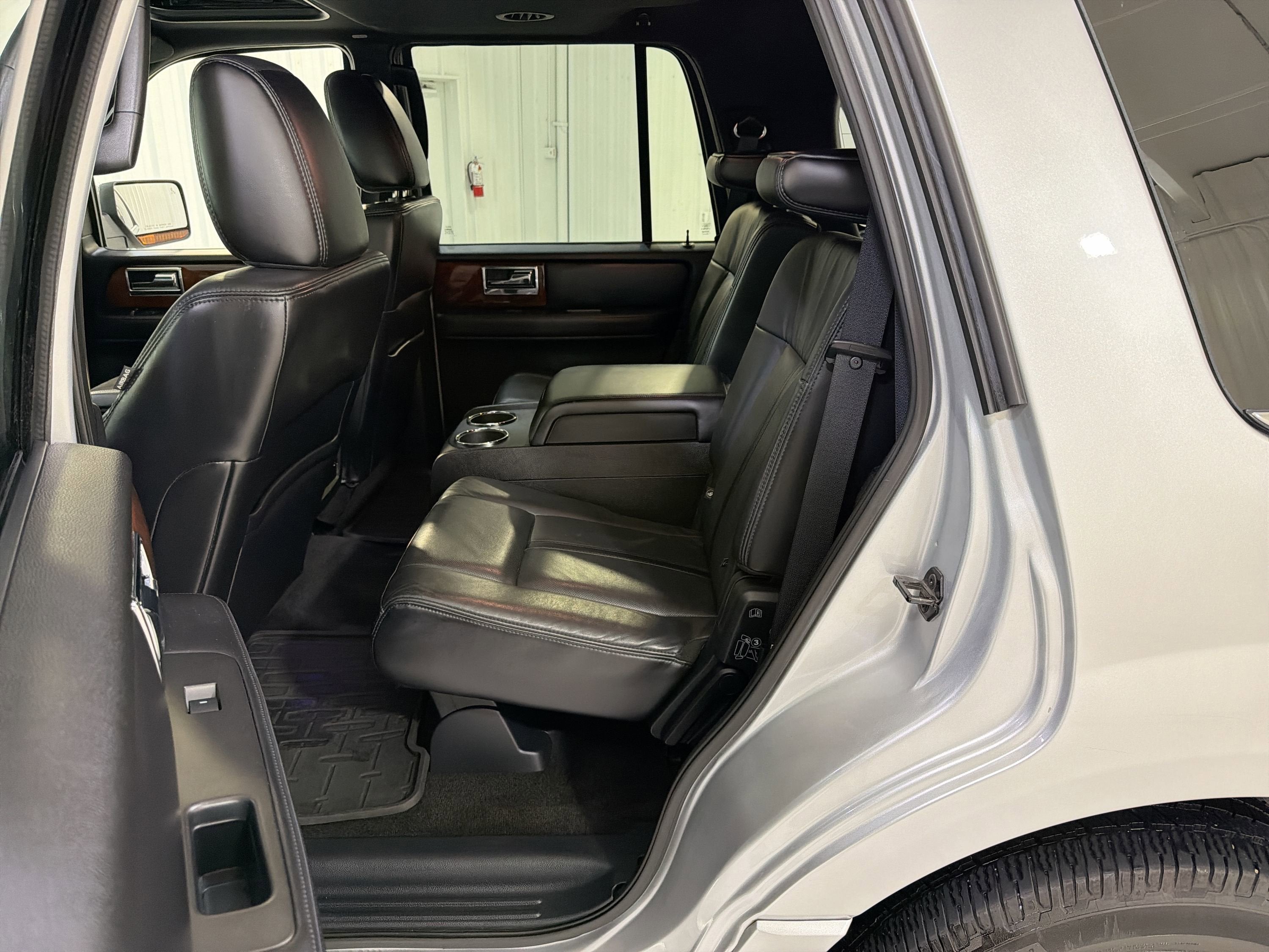 2015 Lincoln Navigator Base