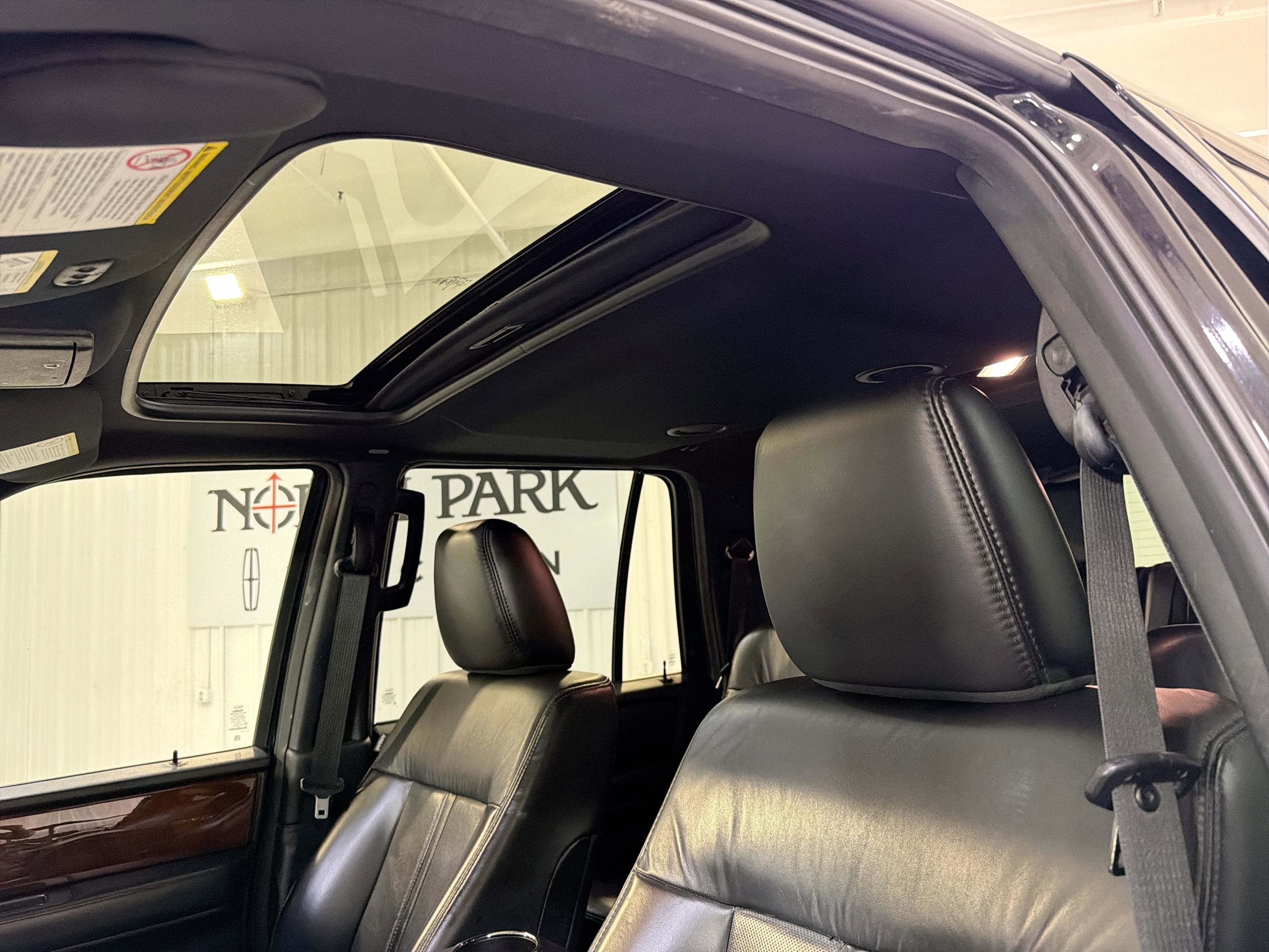 2017 Lincoln Navigator Select