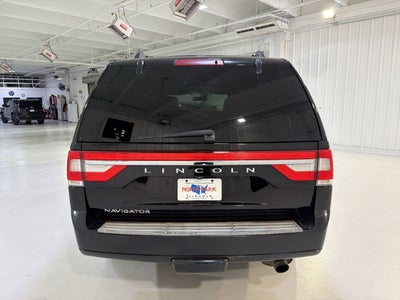 2017 Lincoln Navigator Select