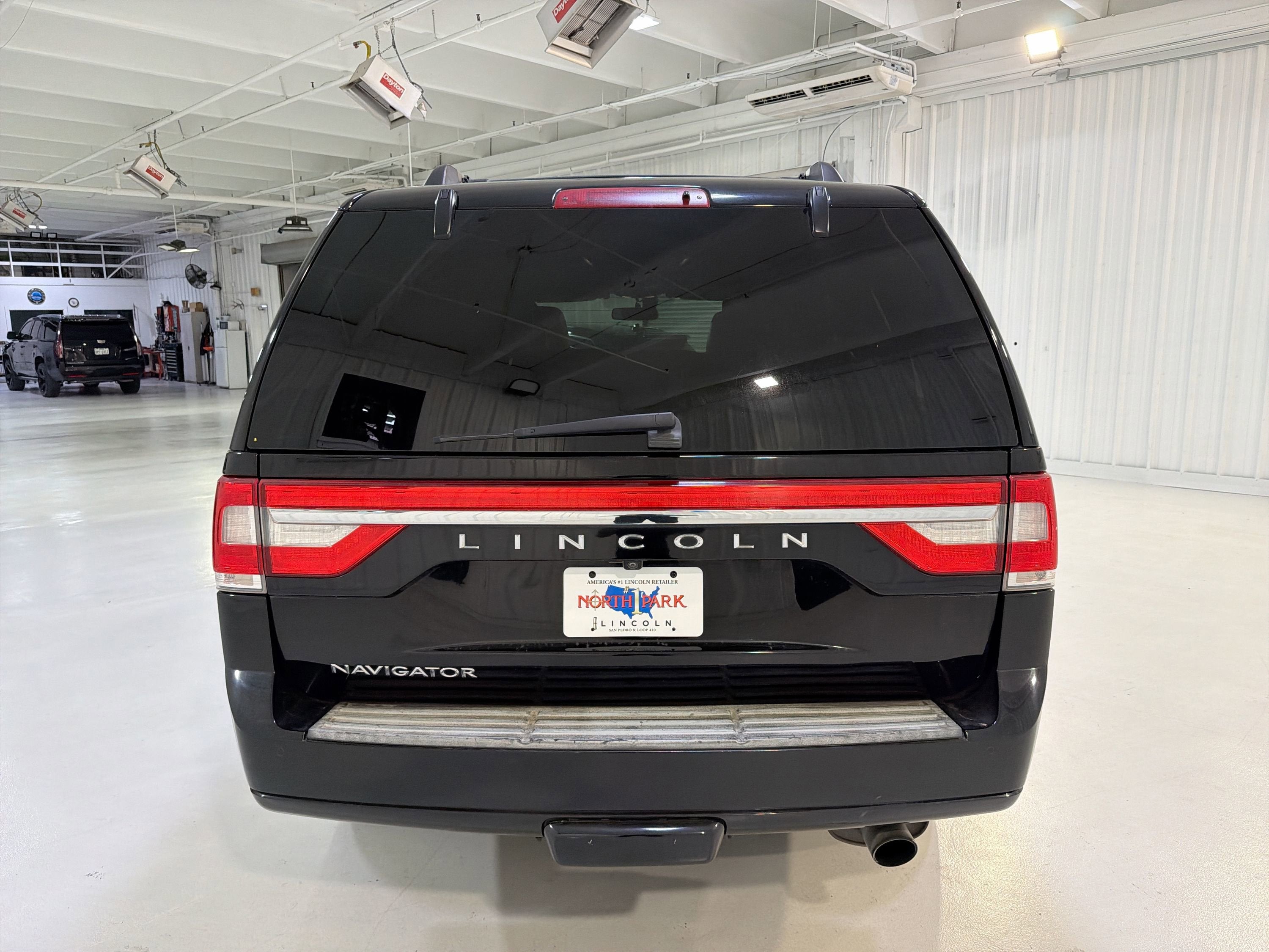 2017 Lincoln Navigator Select