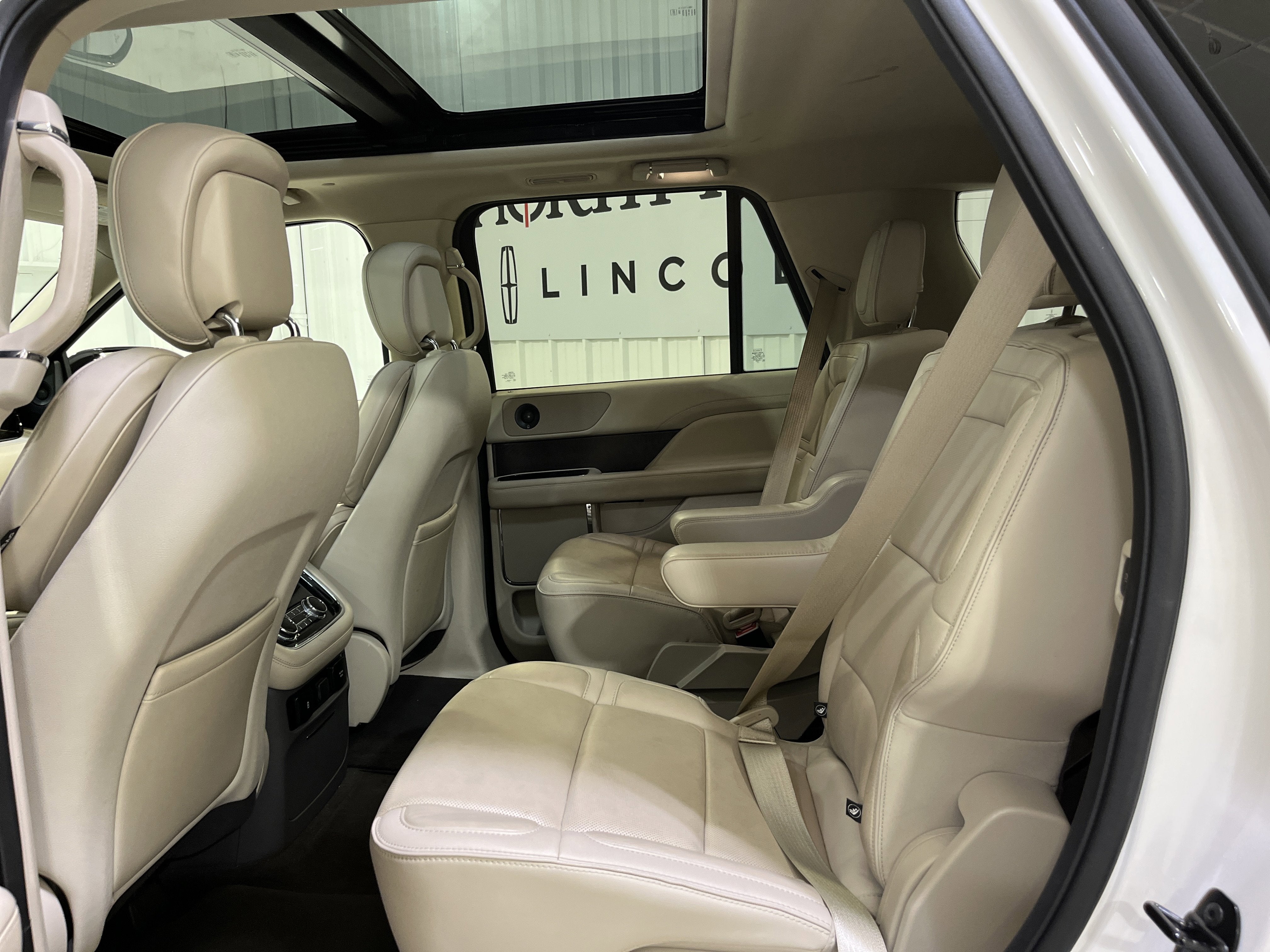 2018 Lincoln Navigator Select