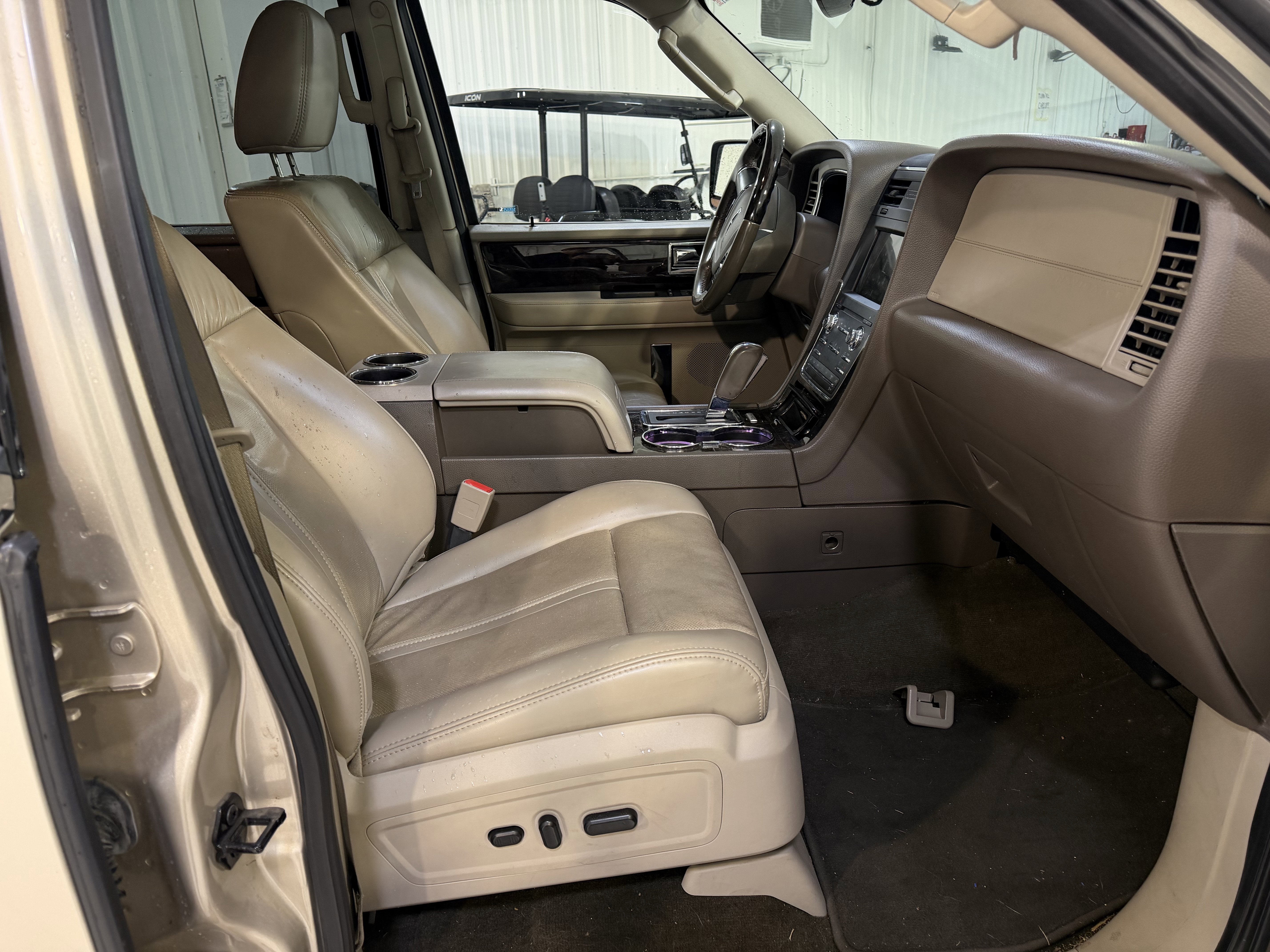 2017 Lincoln Navigator Select