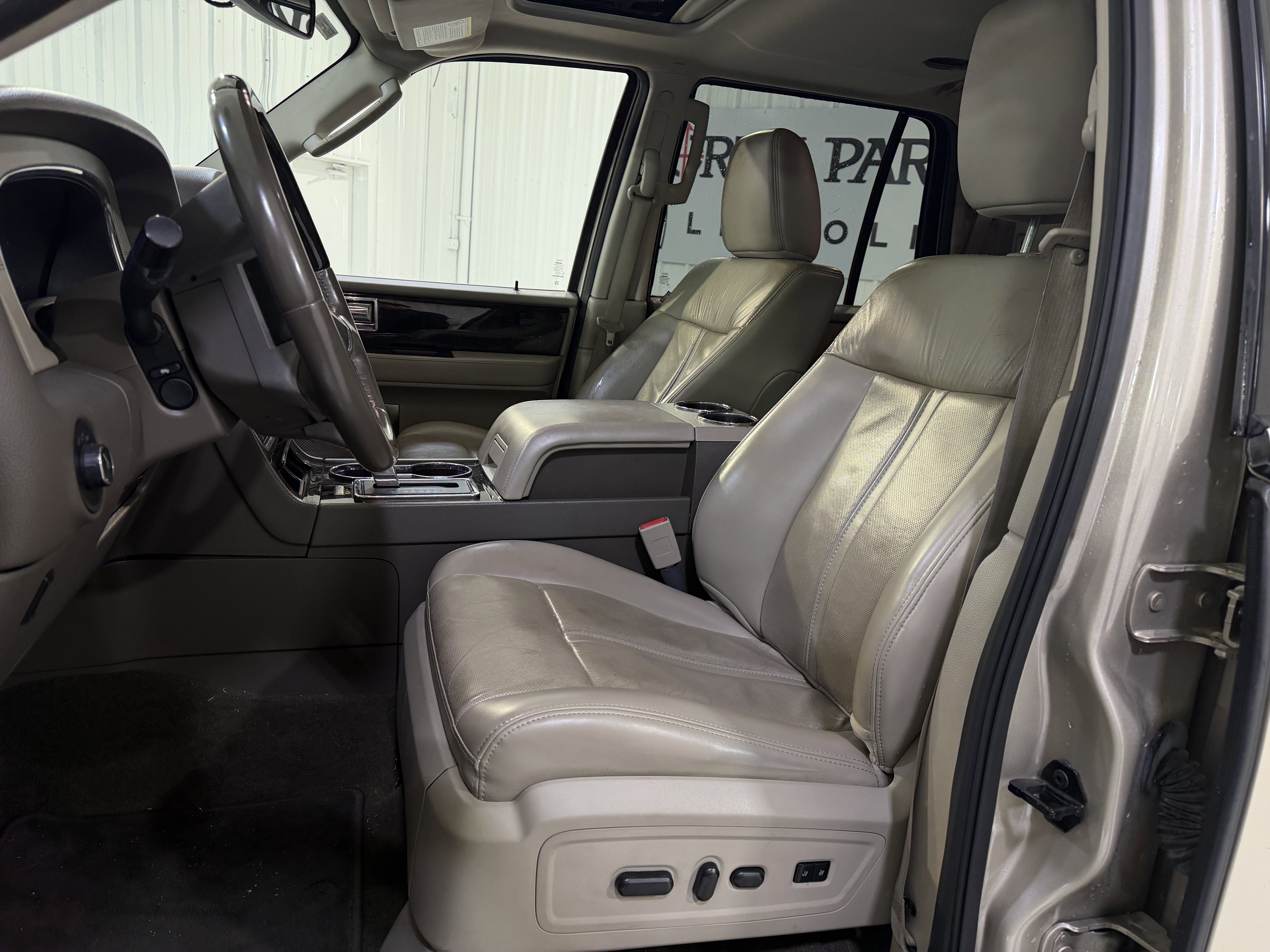 2017 Lincoln Navigator Select