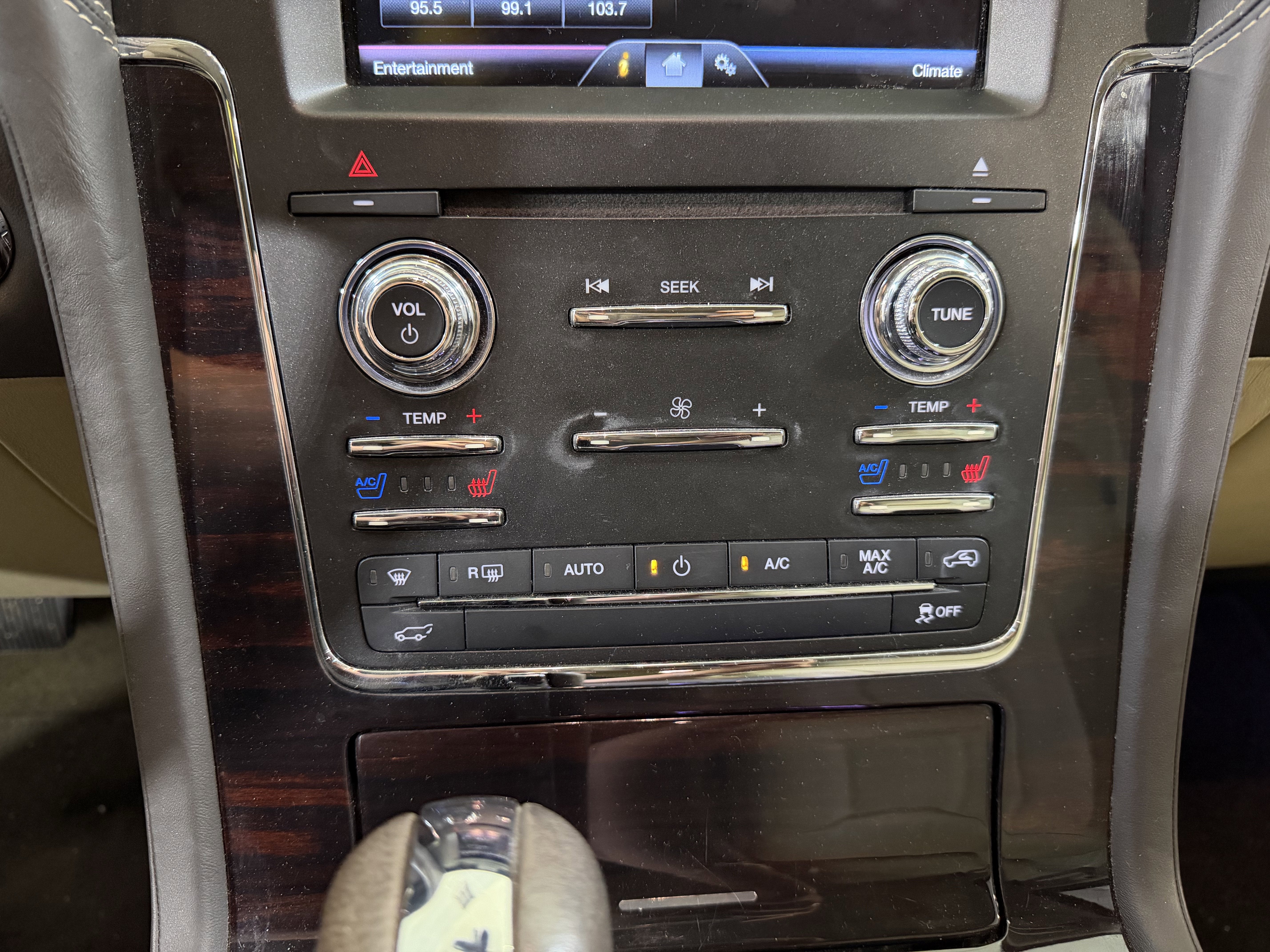 2015 Lincoln Navigator Base