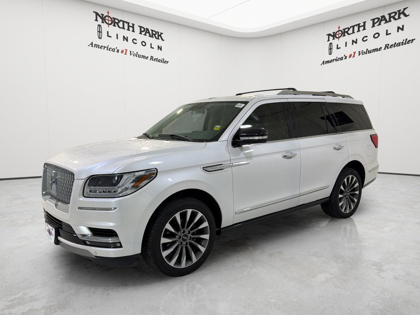 2019 Lincoln Navigator Select - Photo 10