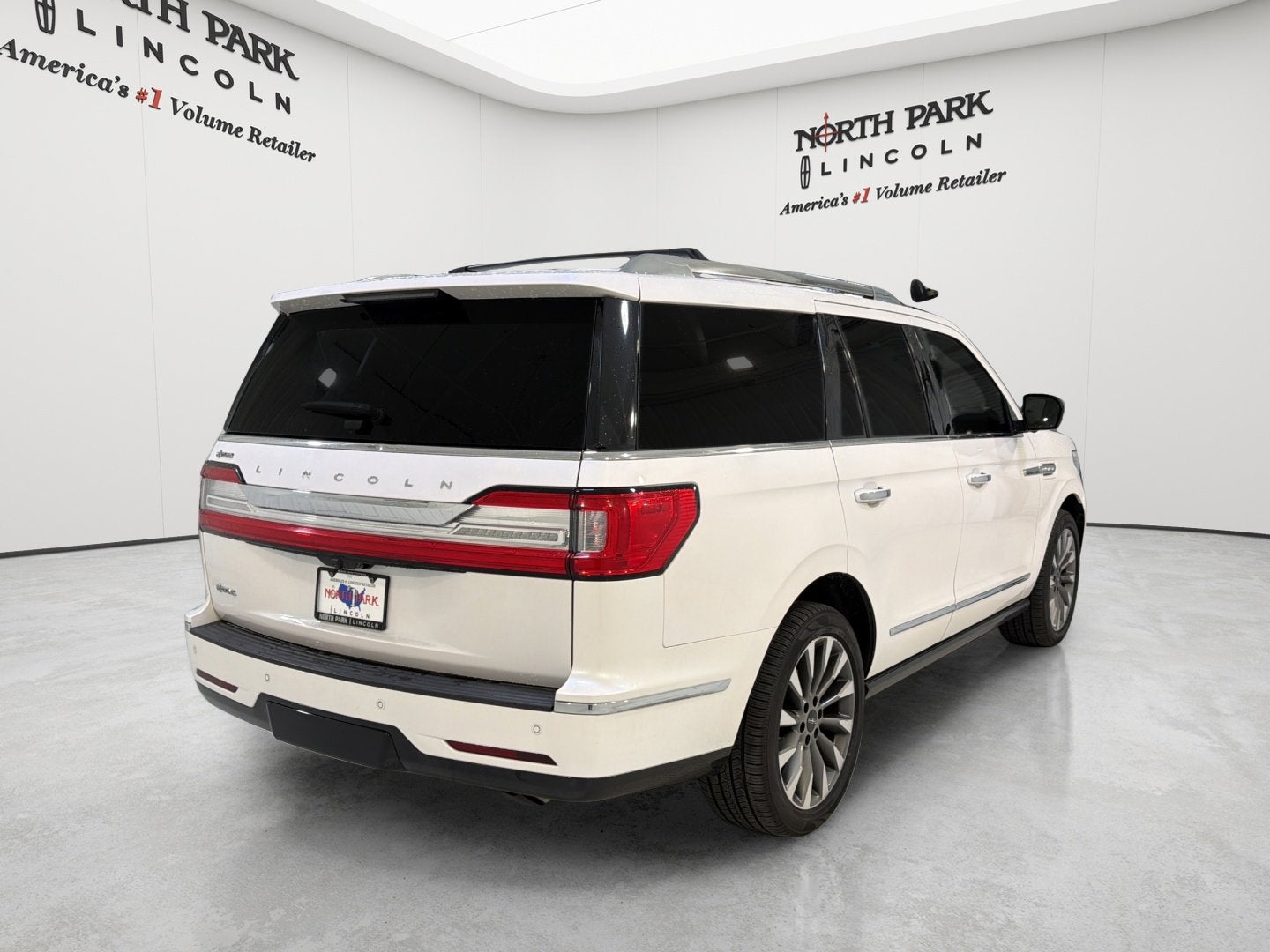 2019 Lincoln Navigator Select