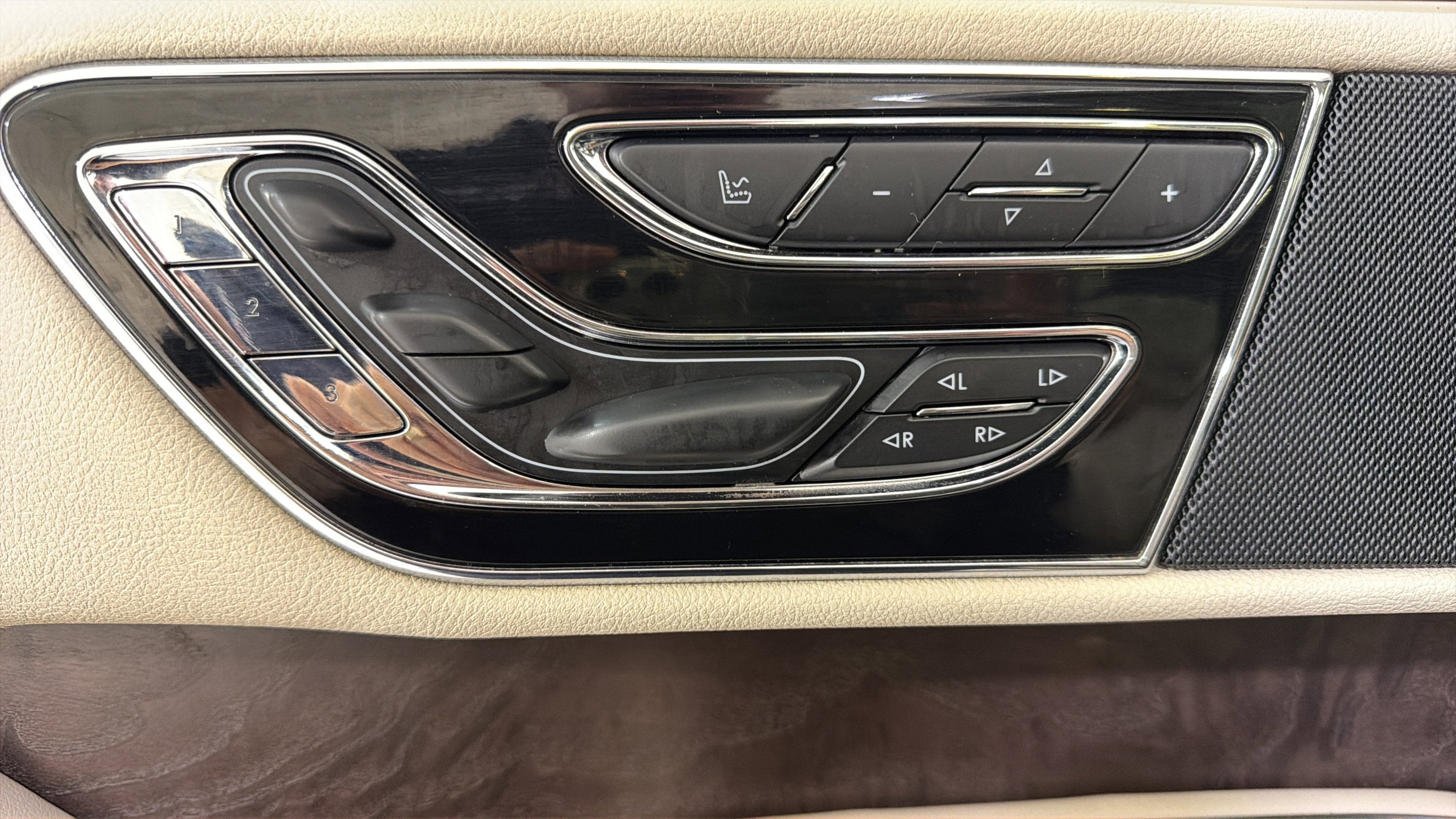 2019 Lincoln Navigator Select - Photo 21