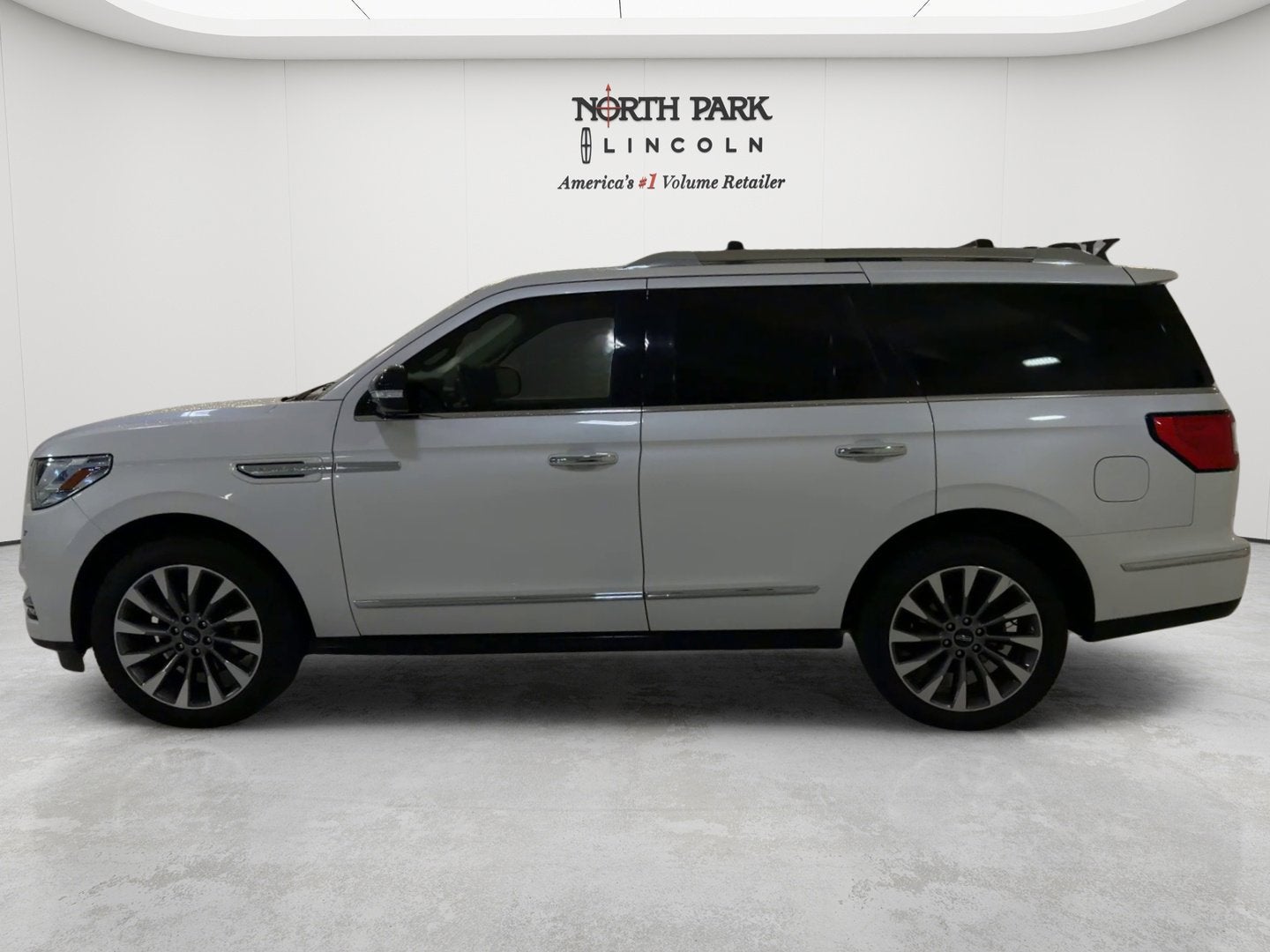 2019 Lincoln Navigator Select
