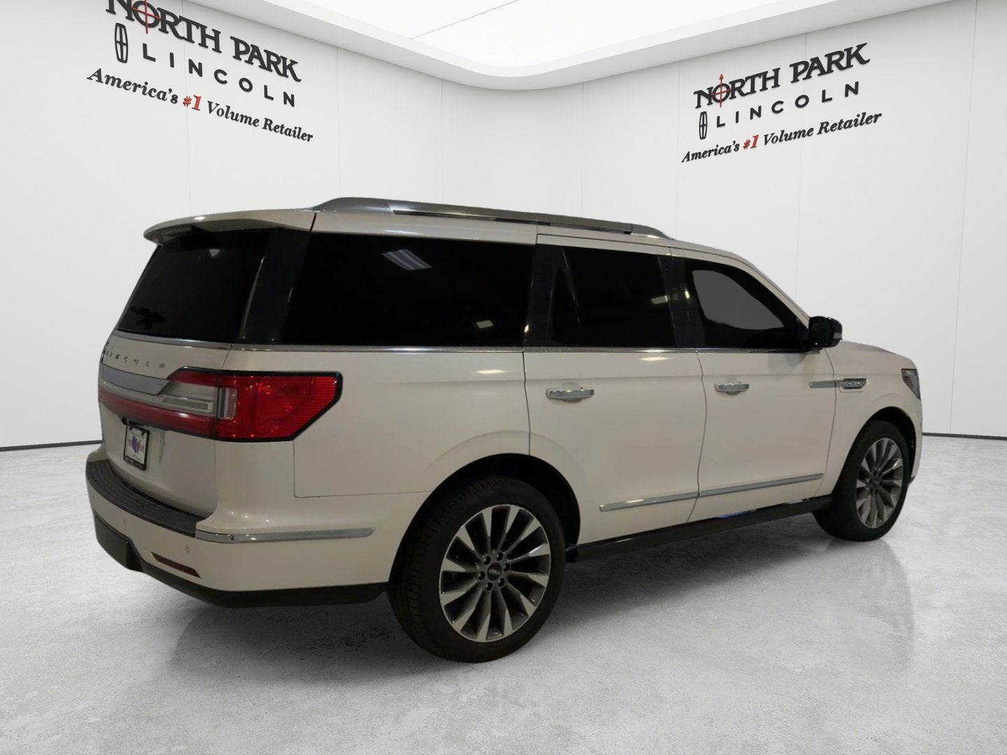 2019 Lincoln Navigator Select - Photo 7