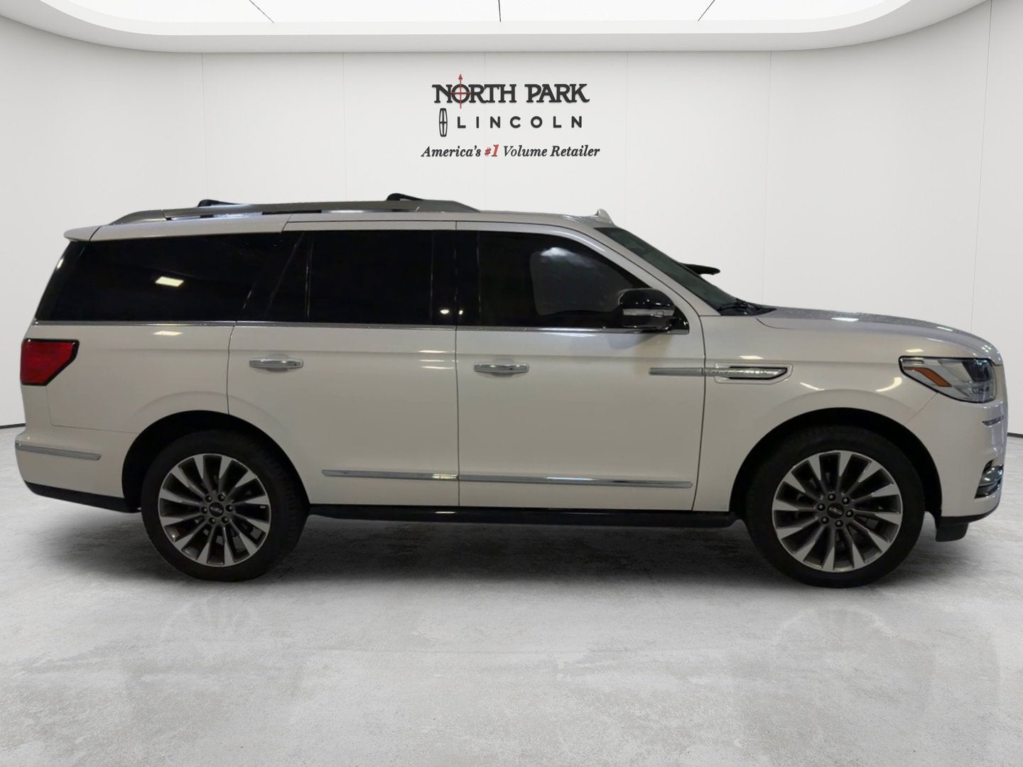 2019 Lincoln Navigator Select