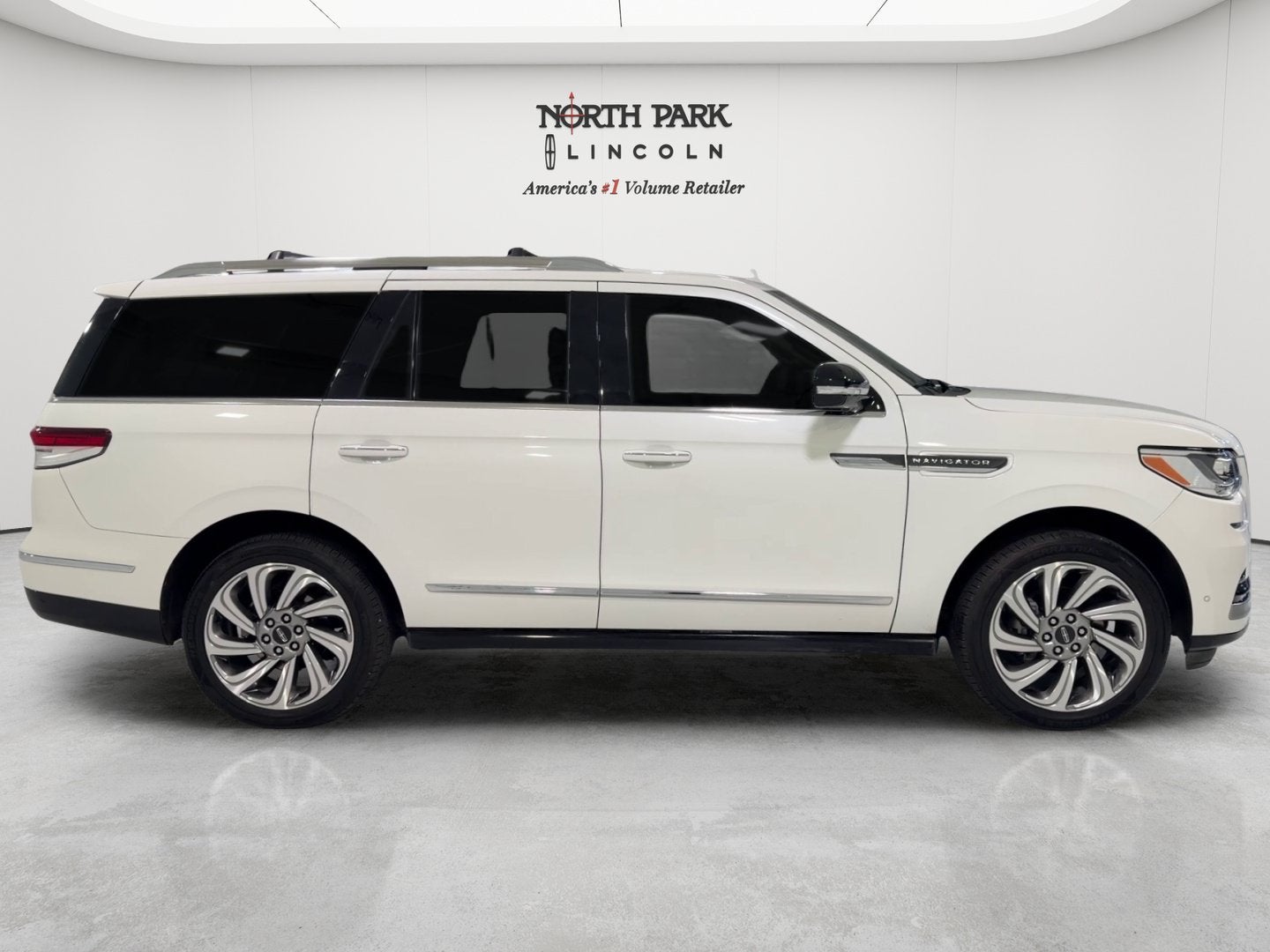2023 Lincoln Navigator Reserve