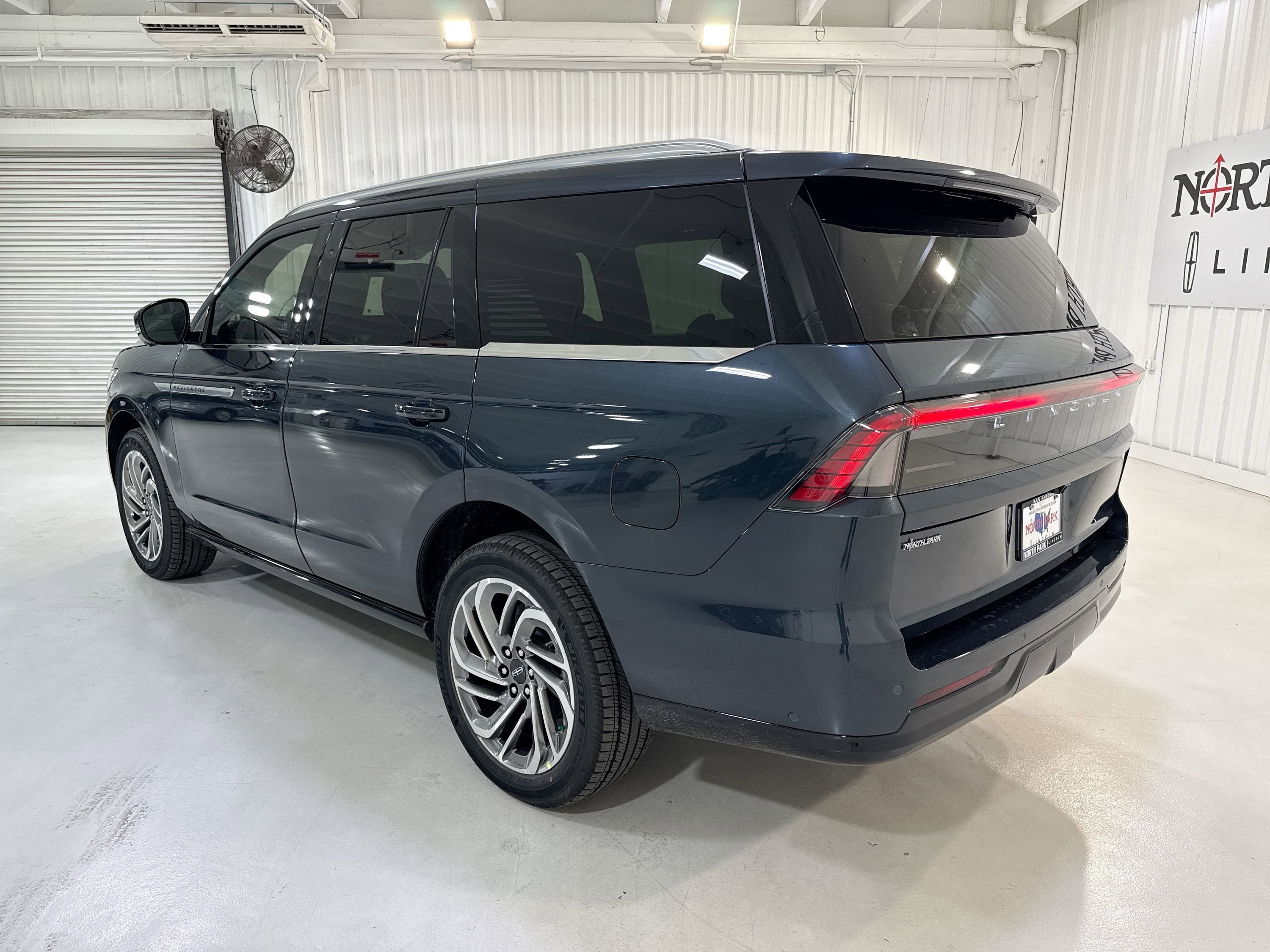 2025 Lincoln Navigator Reserve