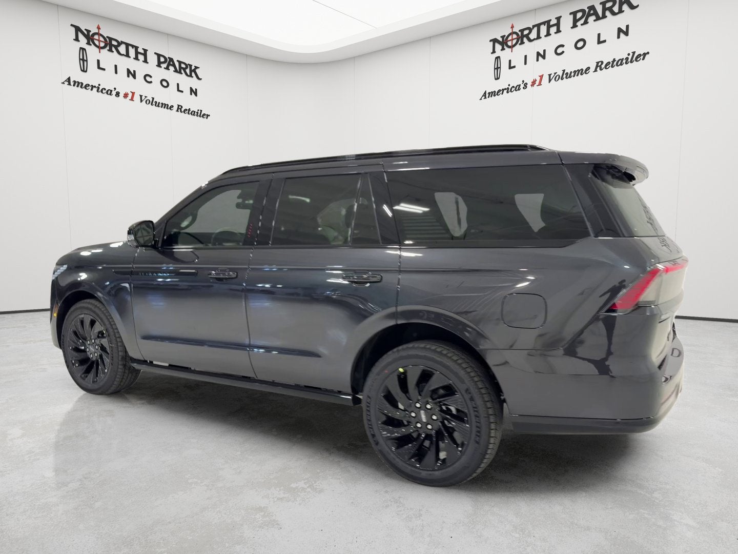 2027 Lincoln Navigator Reserve