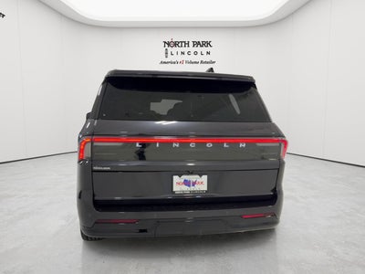 2027 Lincoln Navigator Reserve