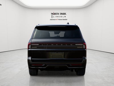 2027 Lincoln Navigator Reserve